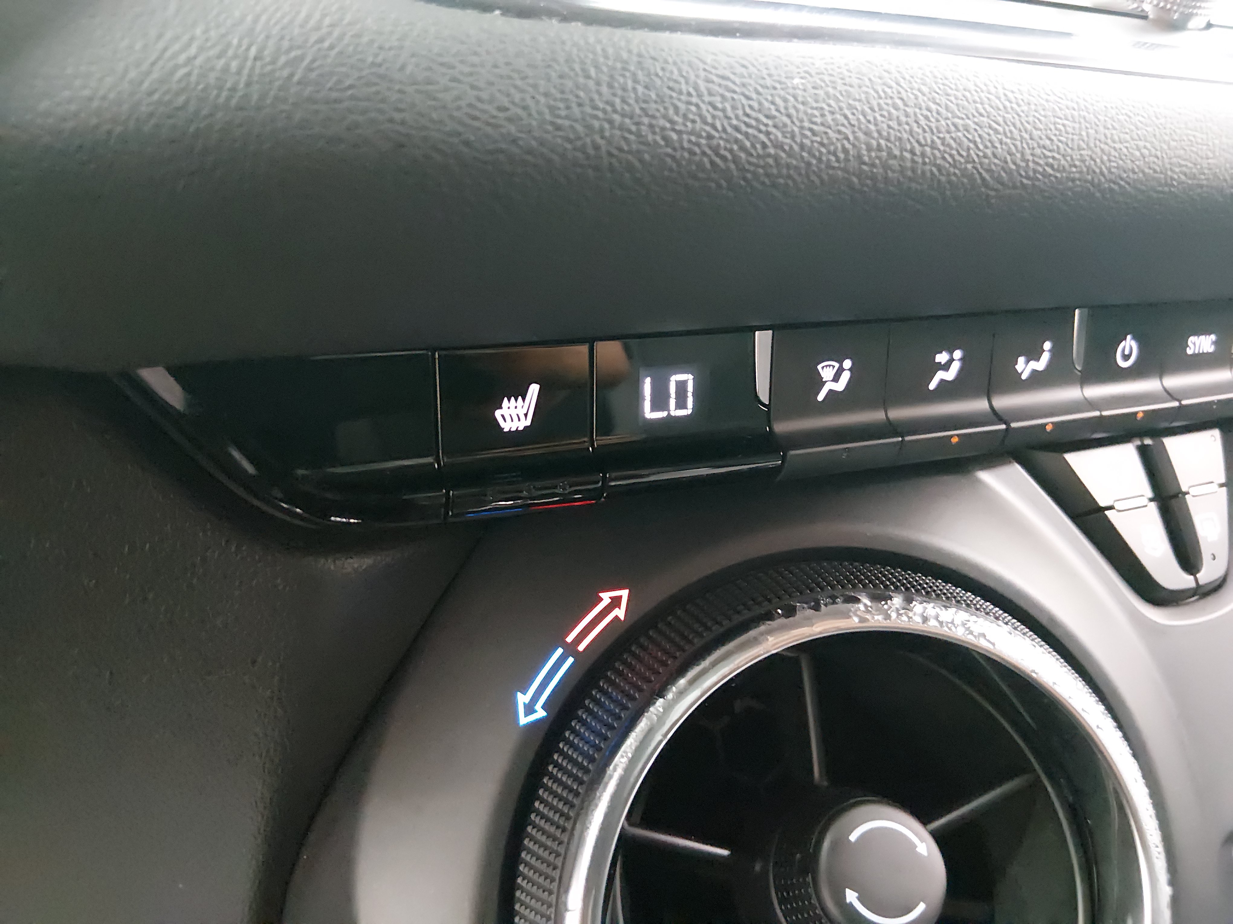 2025 Chevrolet Blazer 2LT - Photo 17