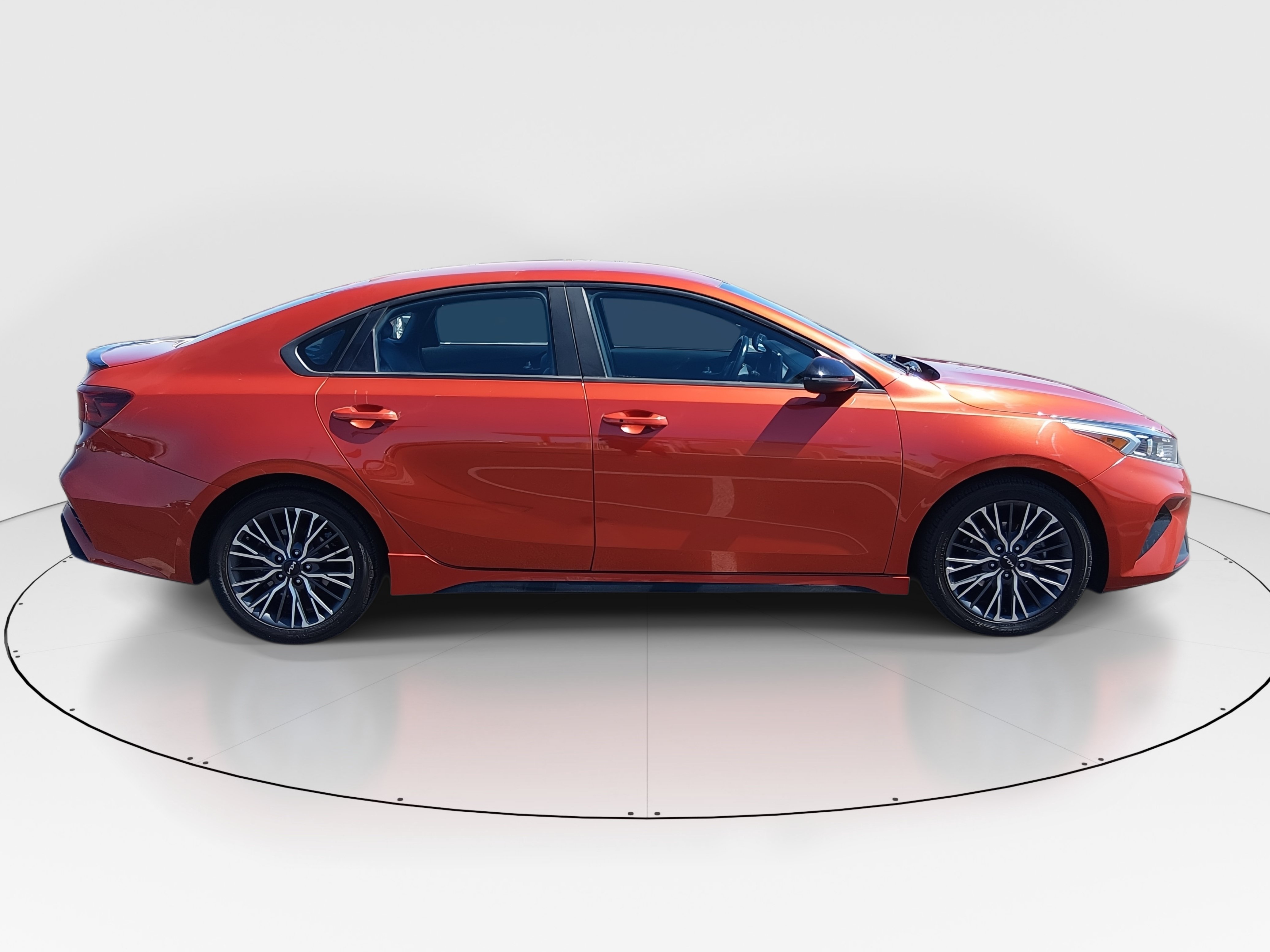 2023 Kia Forte GT-Line - Photo 8