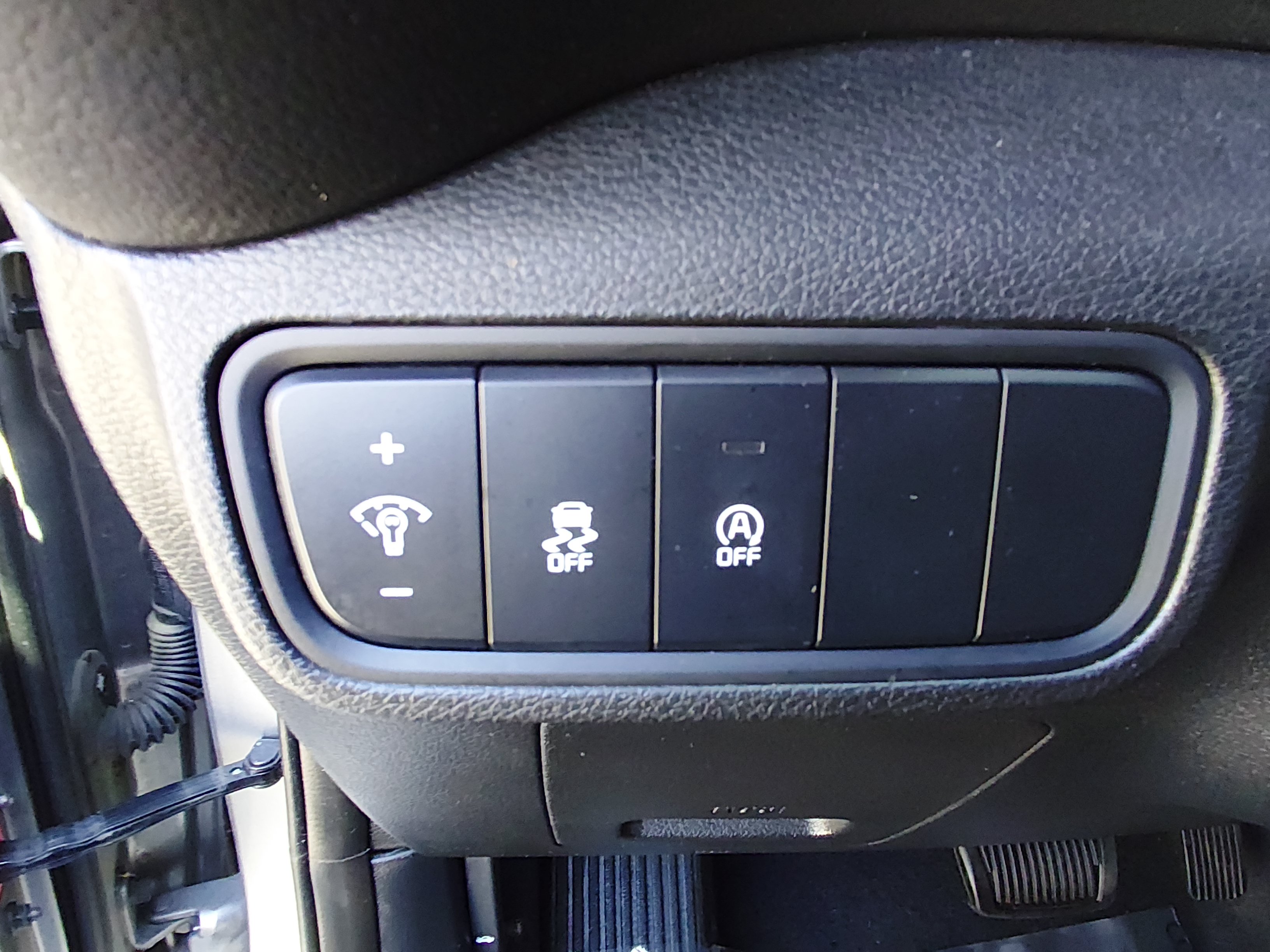 2024 Kia Soul LX - Photo 13