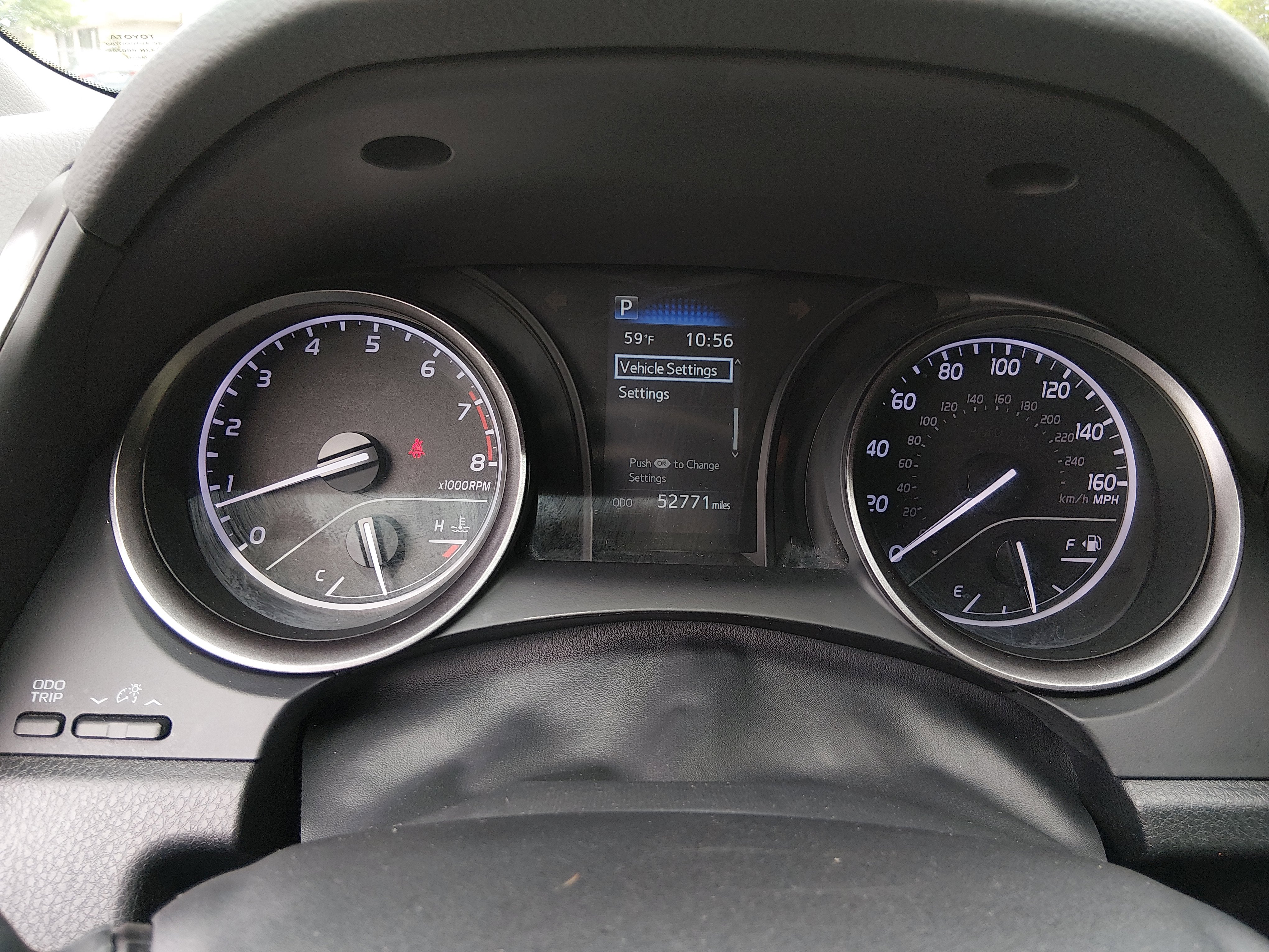 2024 Toyota Camry SE - Photo 14