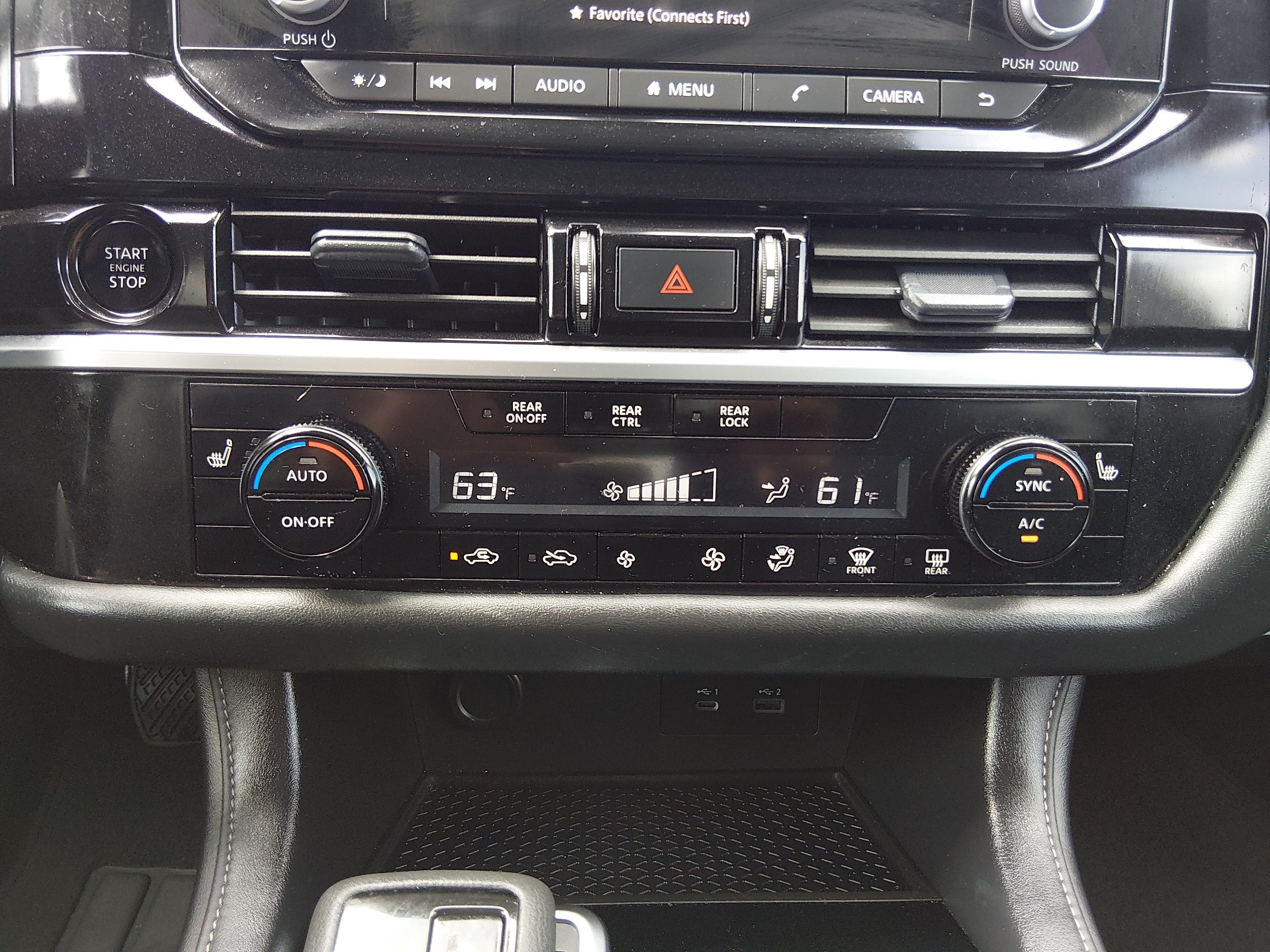 2025 Nissan Pathfinder SV - Photo 18