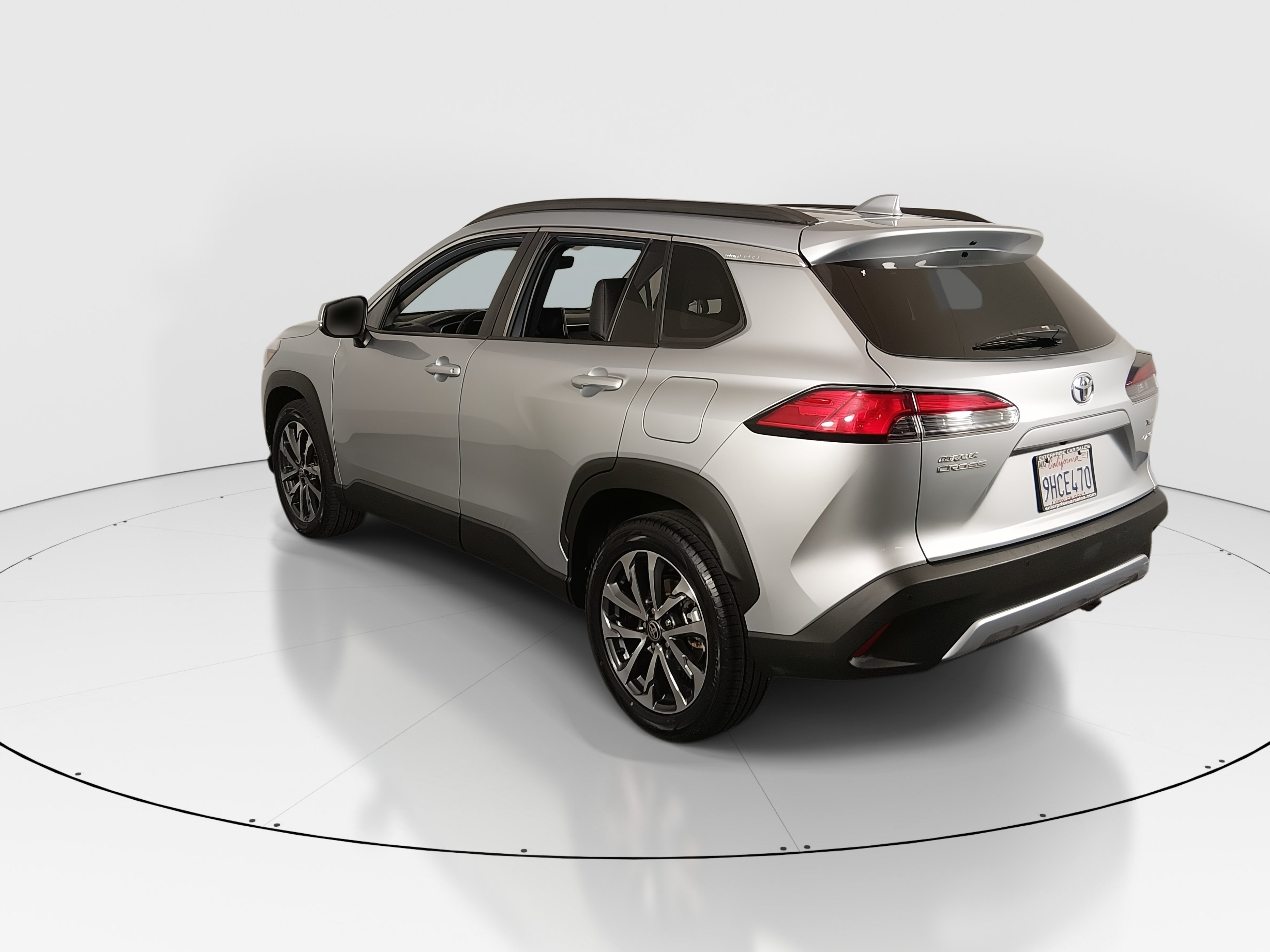 2023 Toyota Corolla Cross XLE - Photo 5