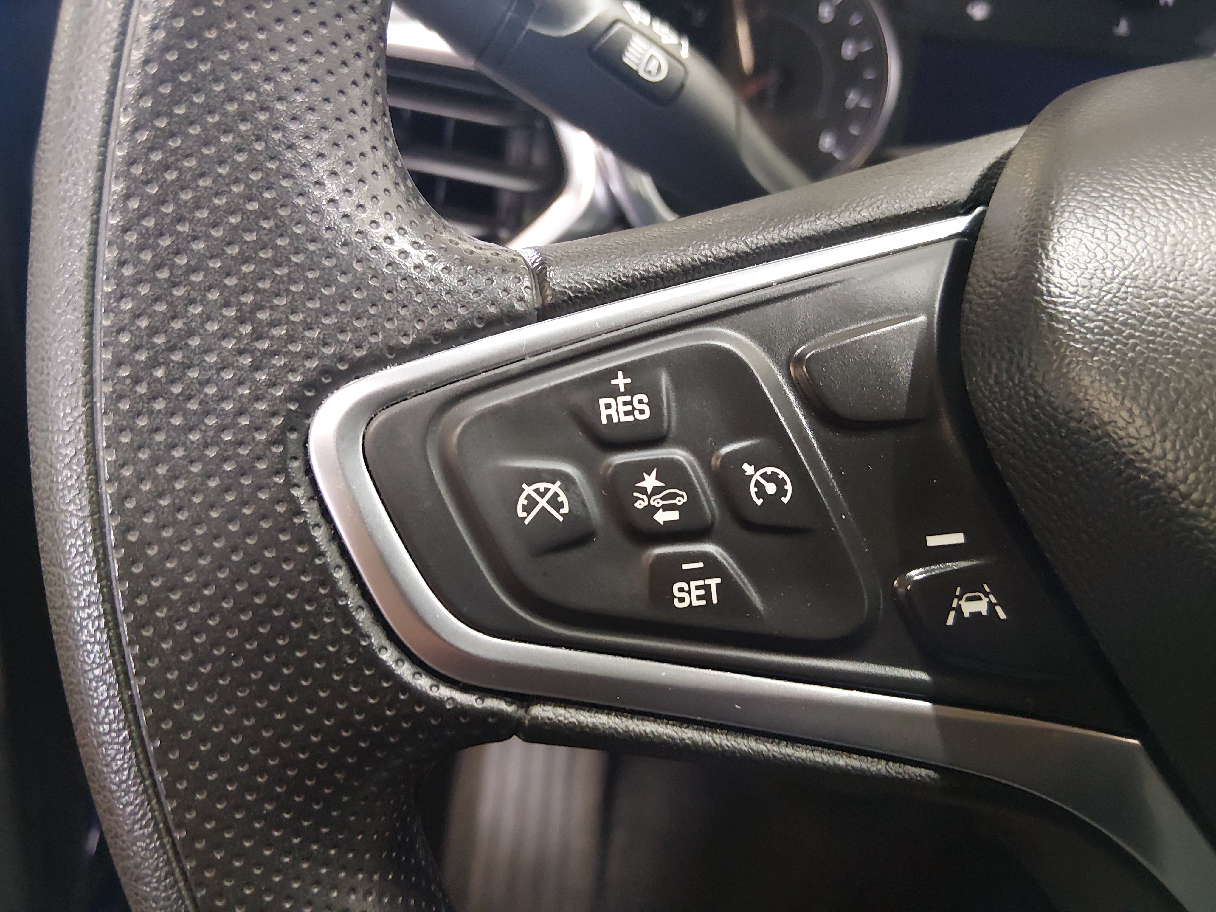 2023 Chevrolet Equinox LS - Photo 12