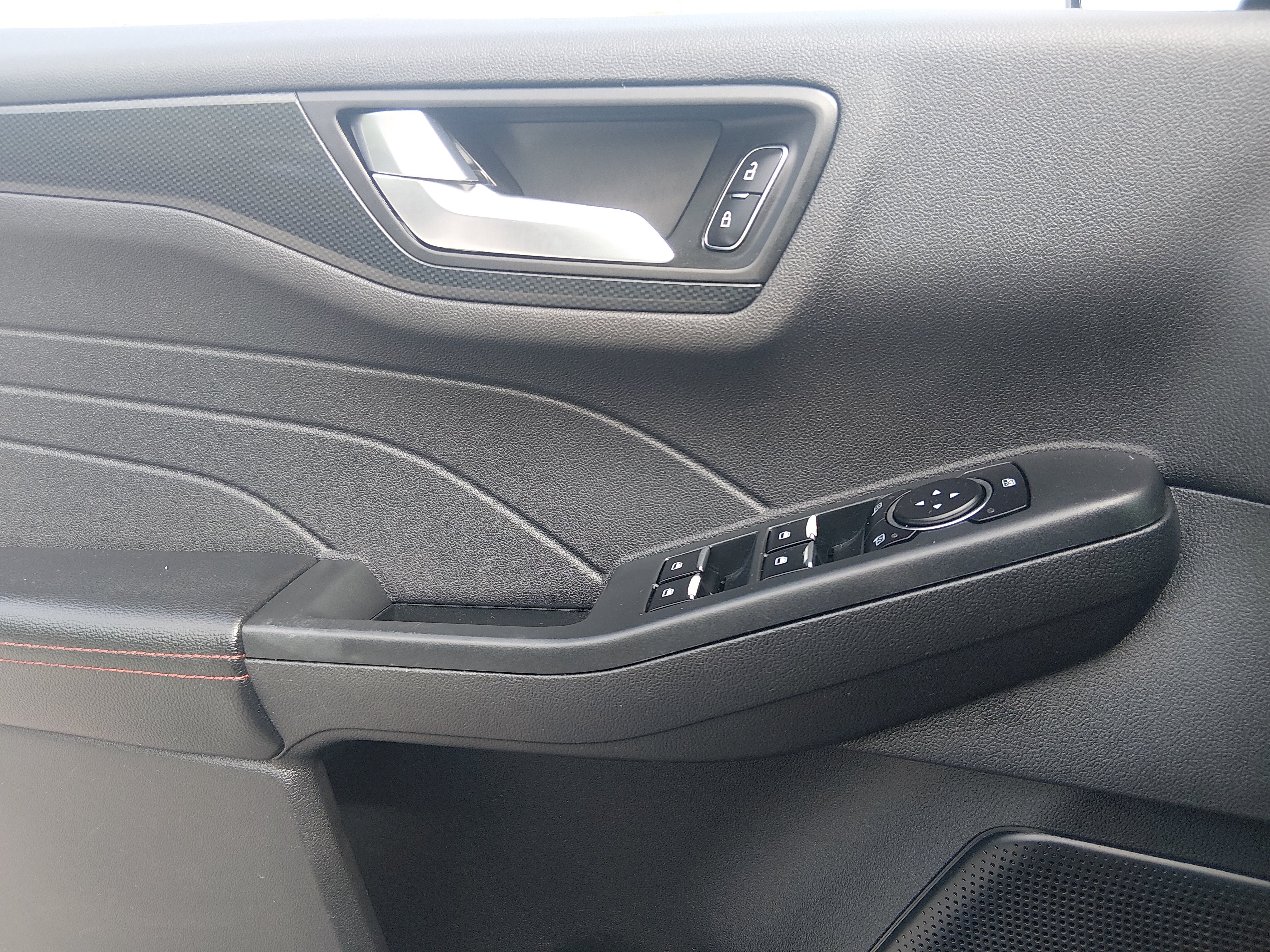 2023 Ford Escape ST-Line - Photo 19