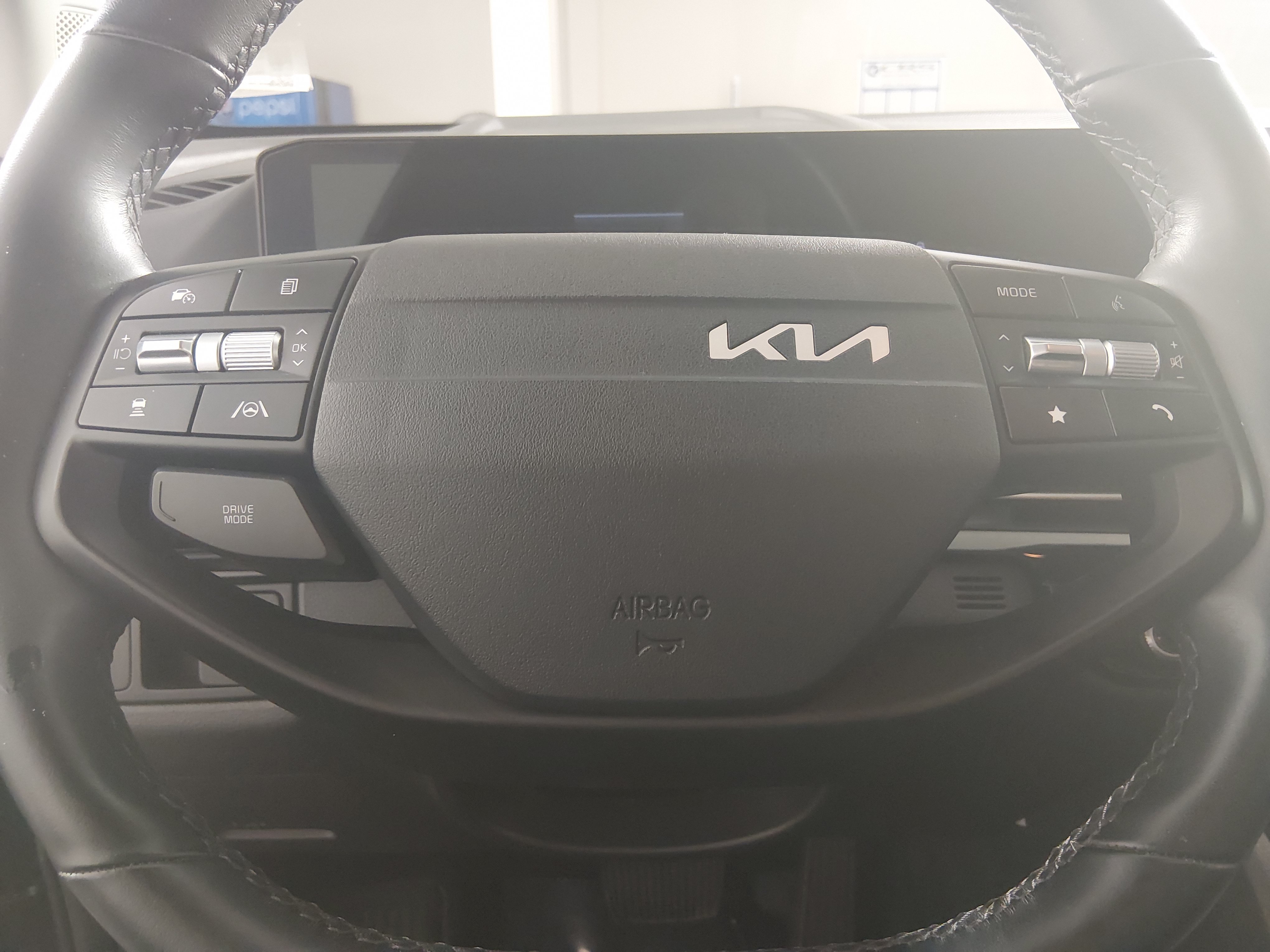 2026 Kia Sportage LX - Photo 12