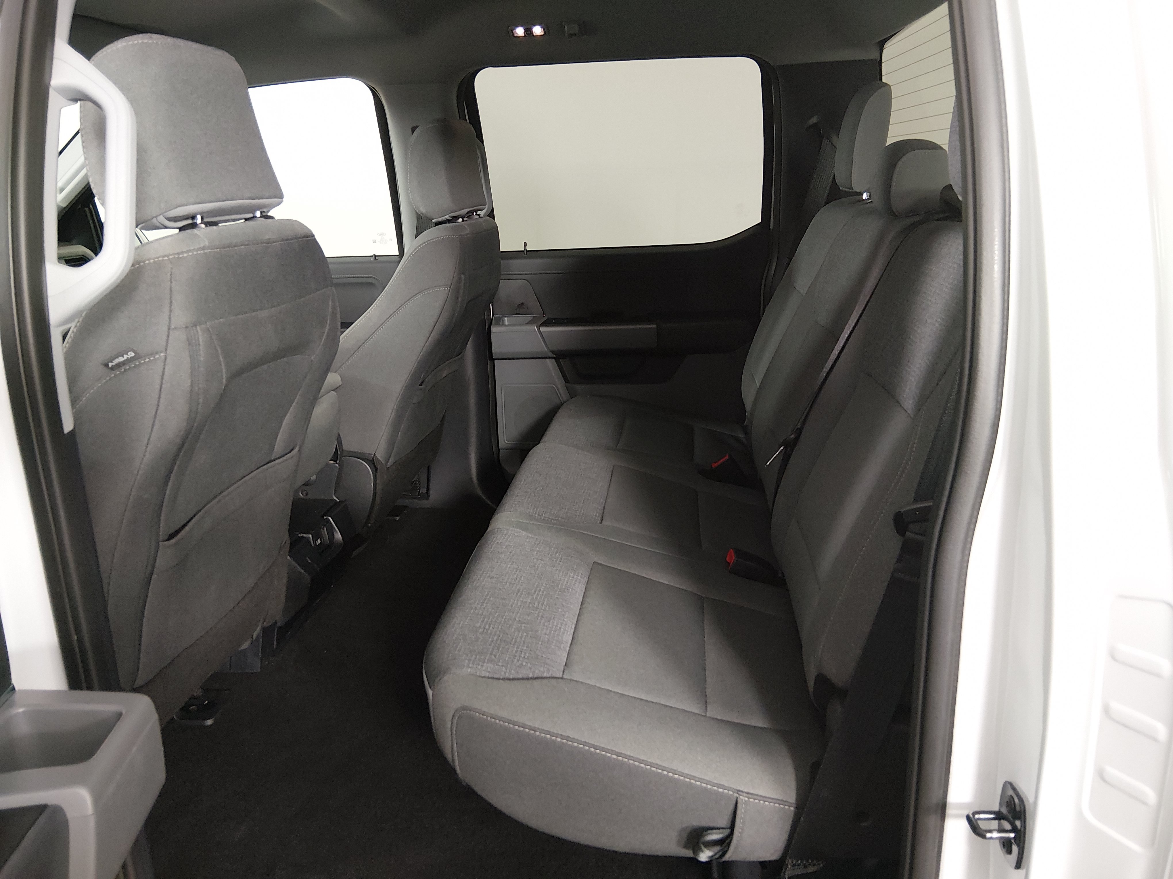 2025 Ford F-150 XLT - Photo 21