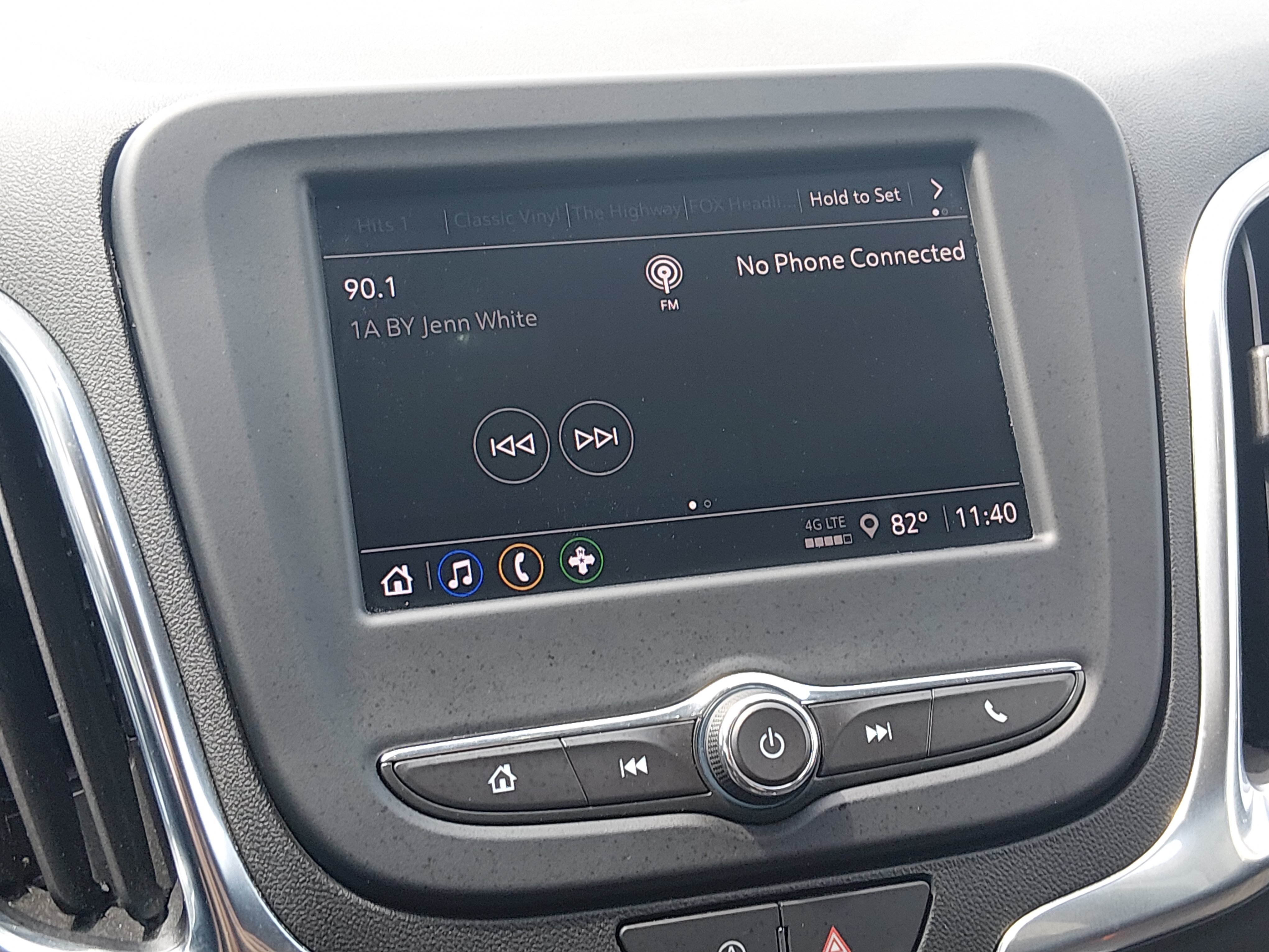 2024 Chevrolet Equinox LT - Photo 17