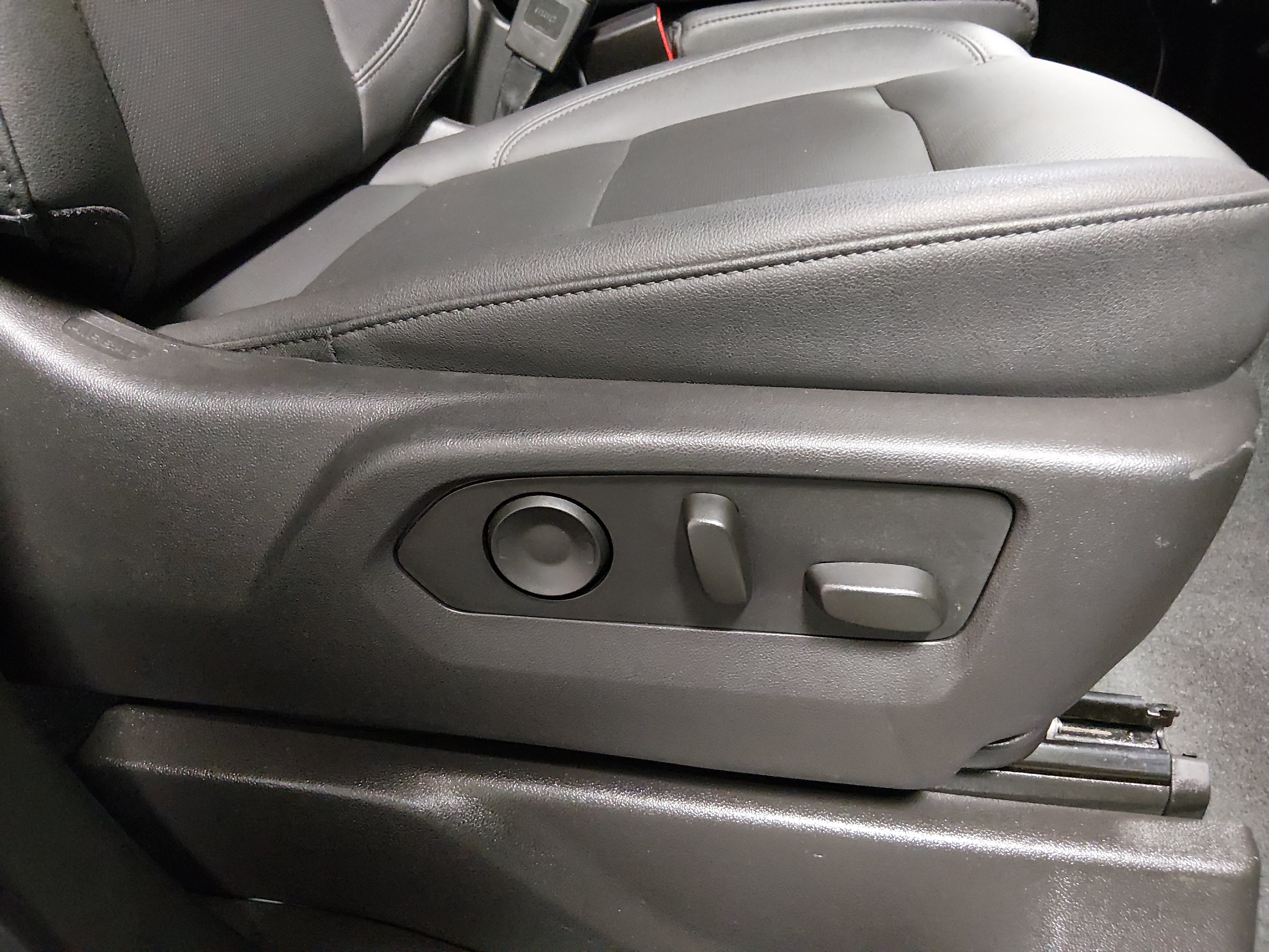 2024 GMC Sierra 1500 SLT - Photo 23