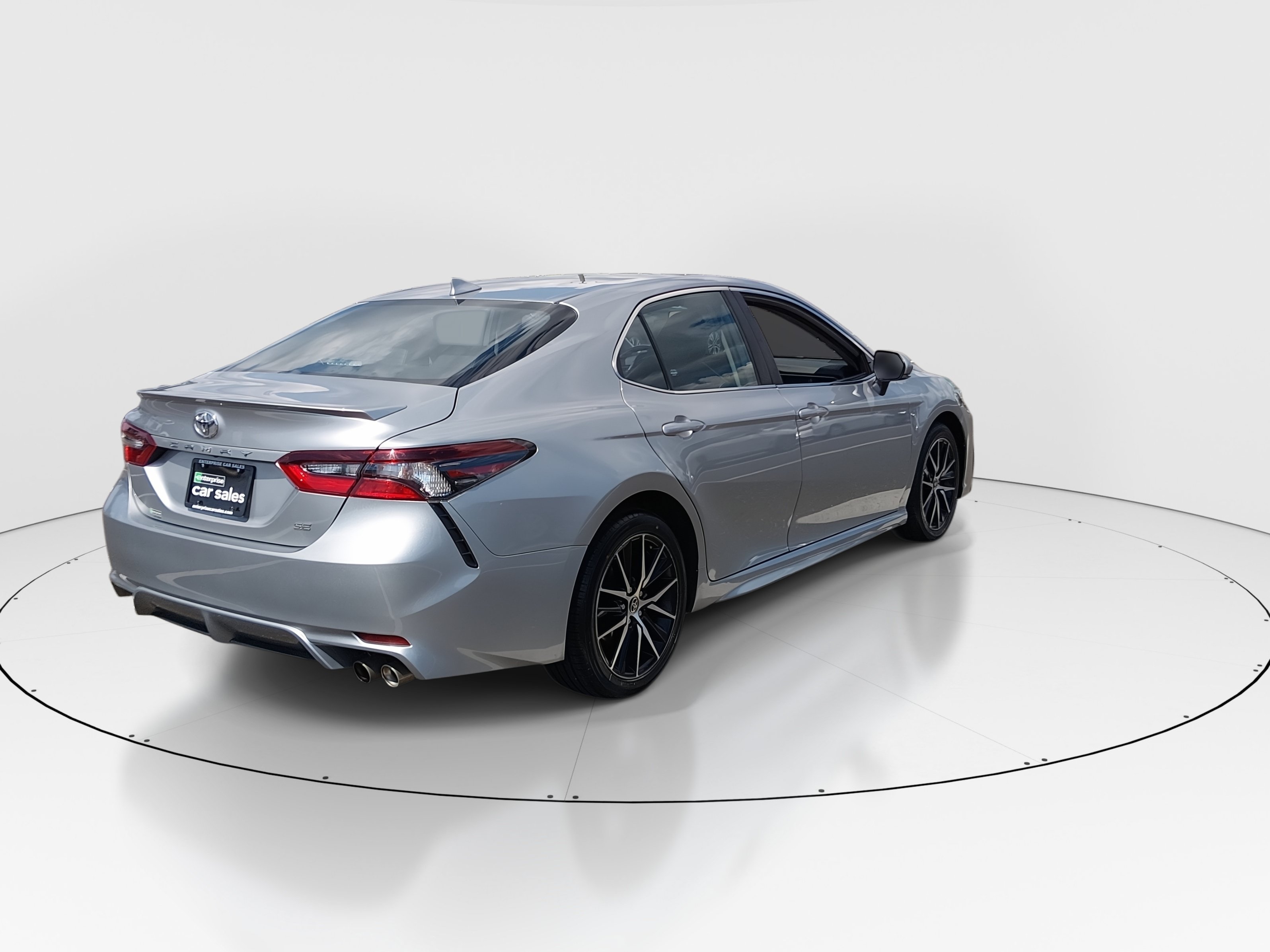 2024 Toyota Camry SE - Photo 7