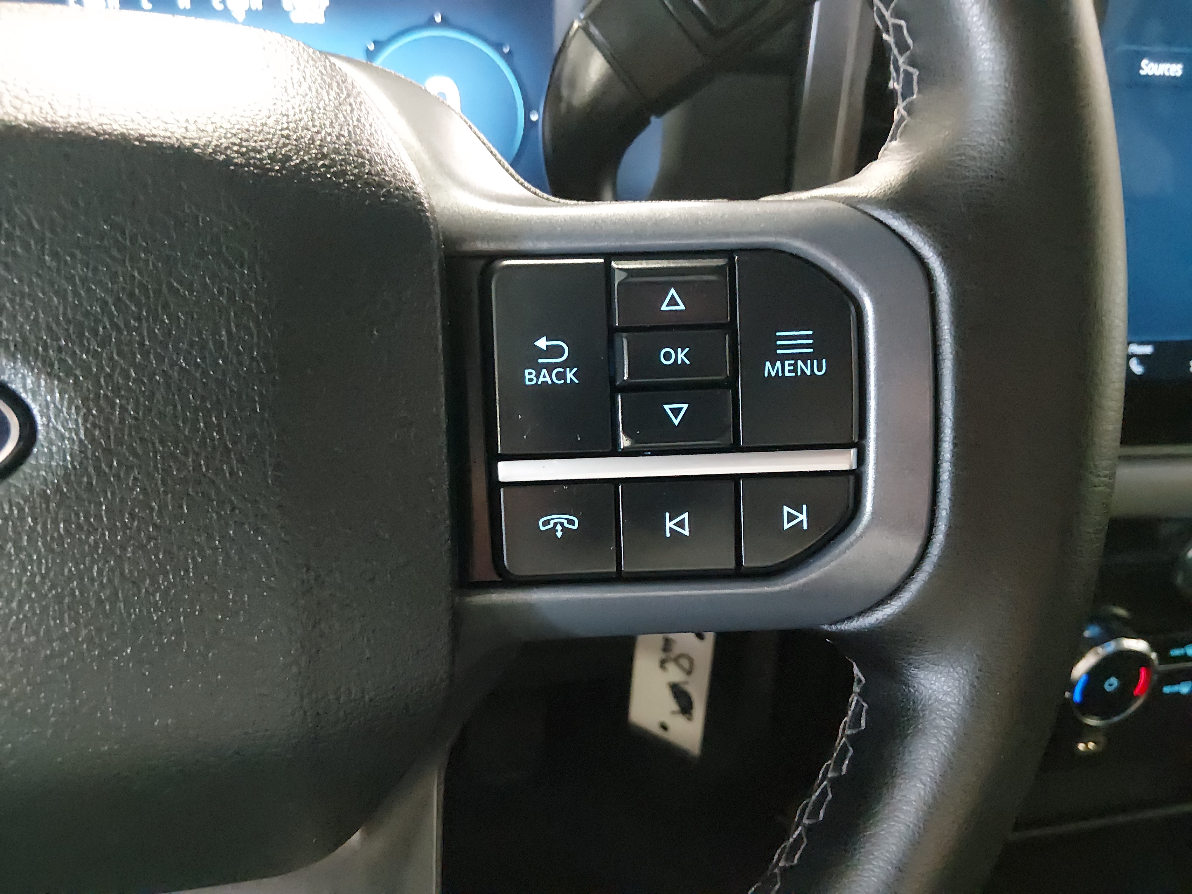 2025 Ford F-150 XLT - Photo 10