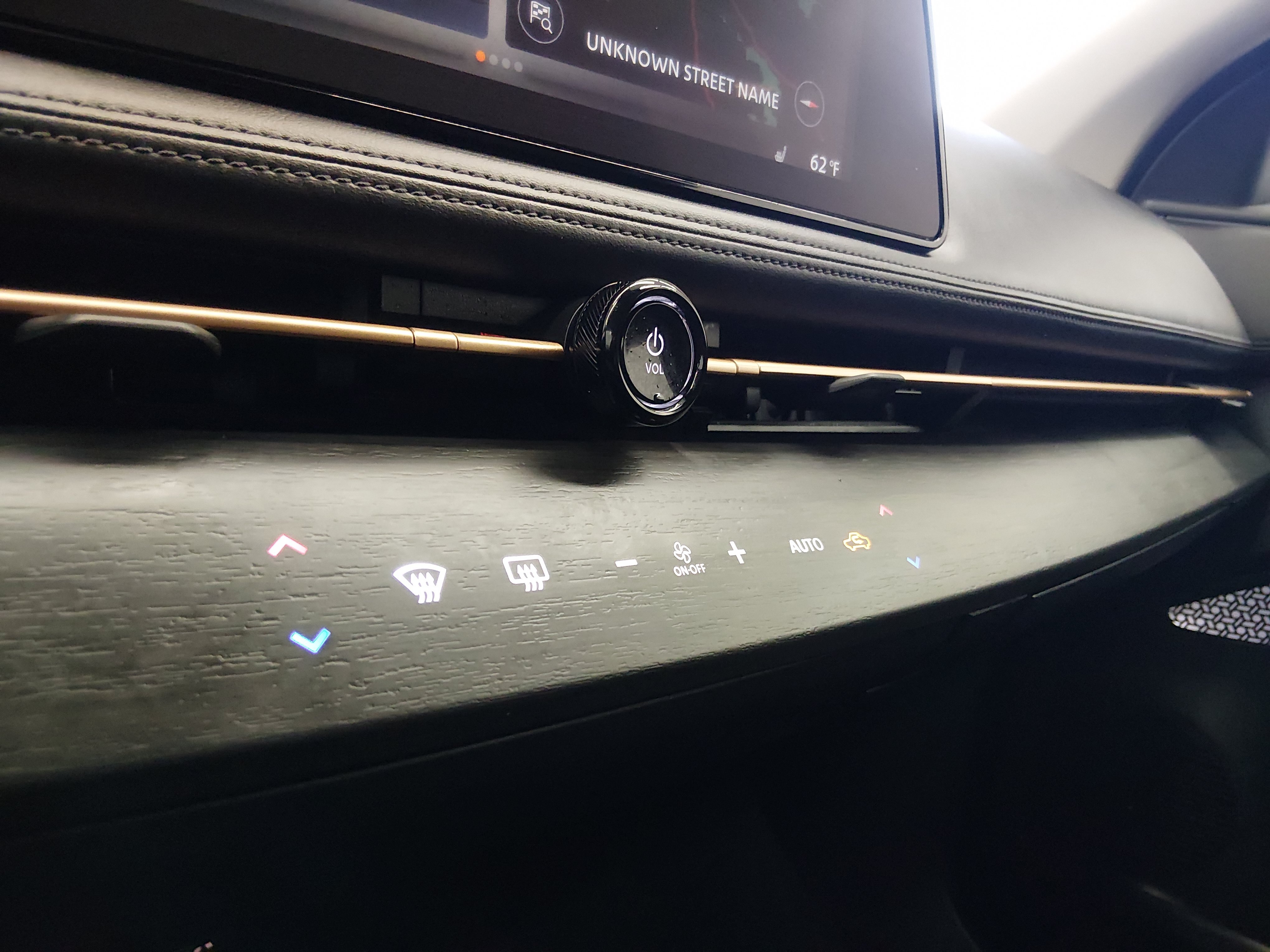 2024 Nissan ARIYA Evolve+ - Photo 13
