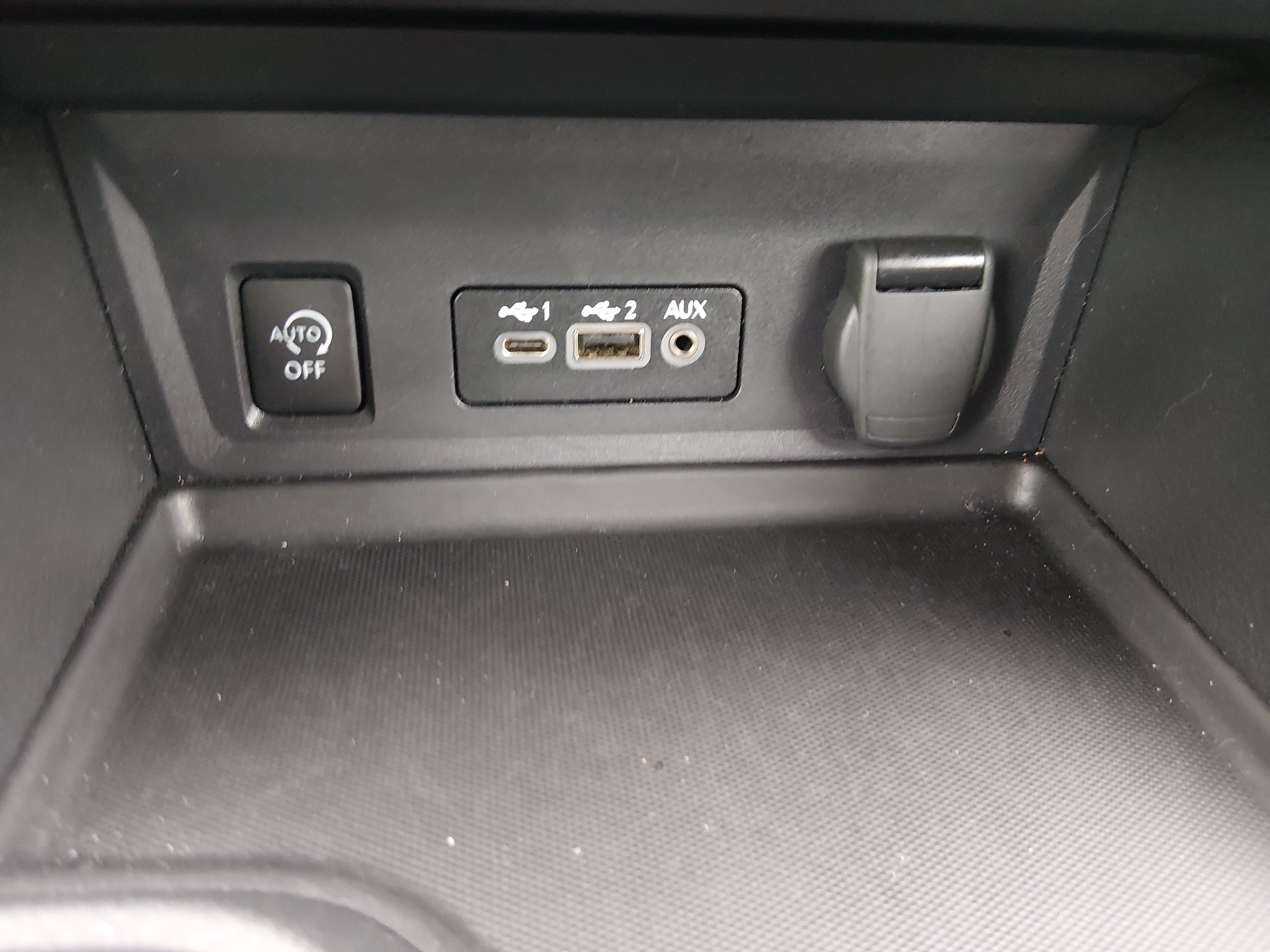 2024 Nissan Sentra SV - Photo 18