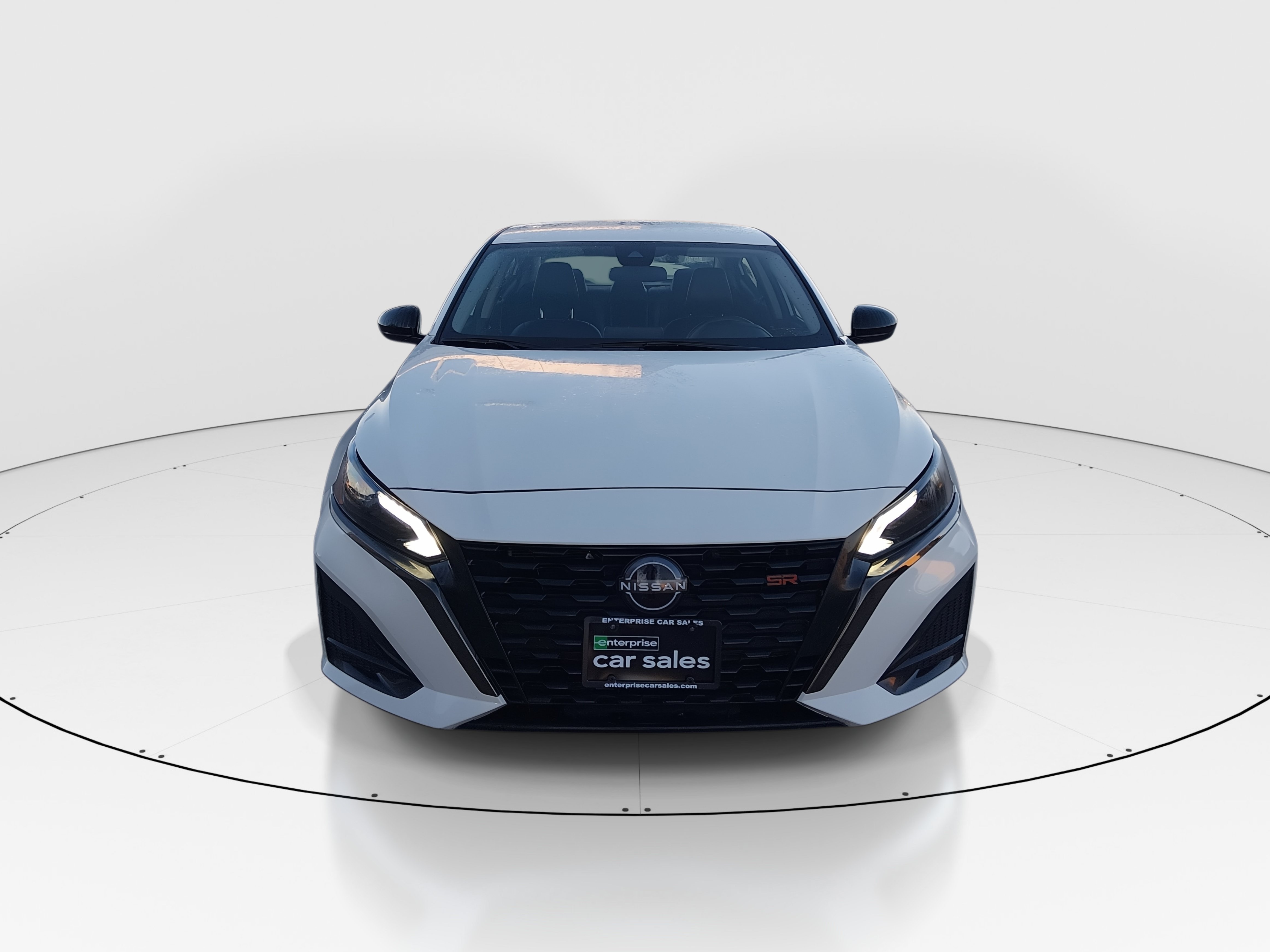 2024 Nissan Altima SR - Photo 2