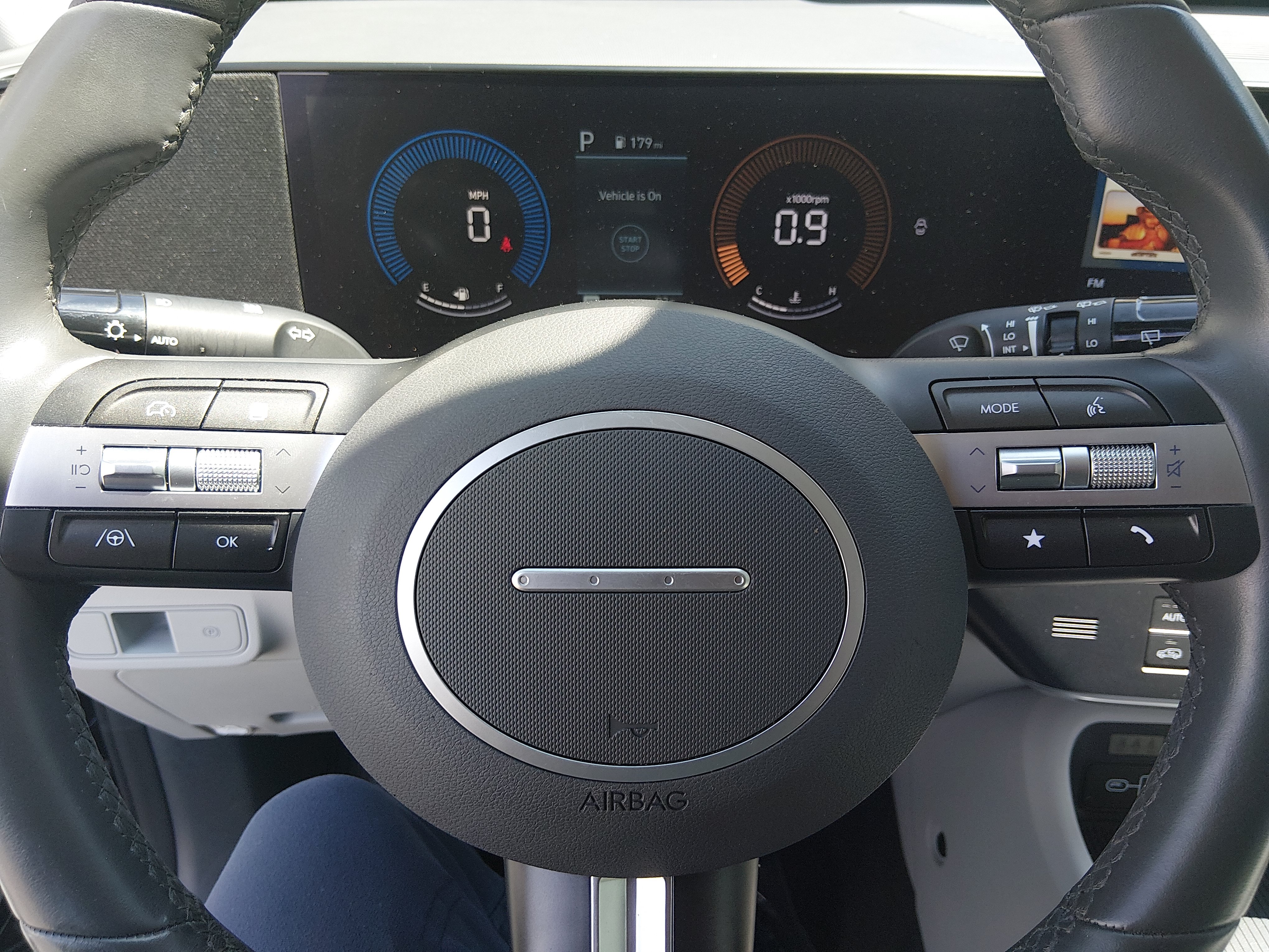 2025 Hyundai Kona SEL - Photo 12
