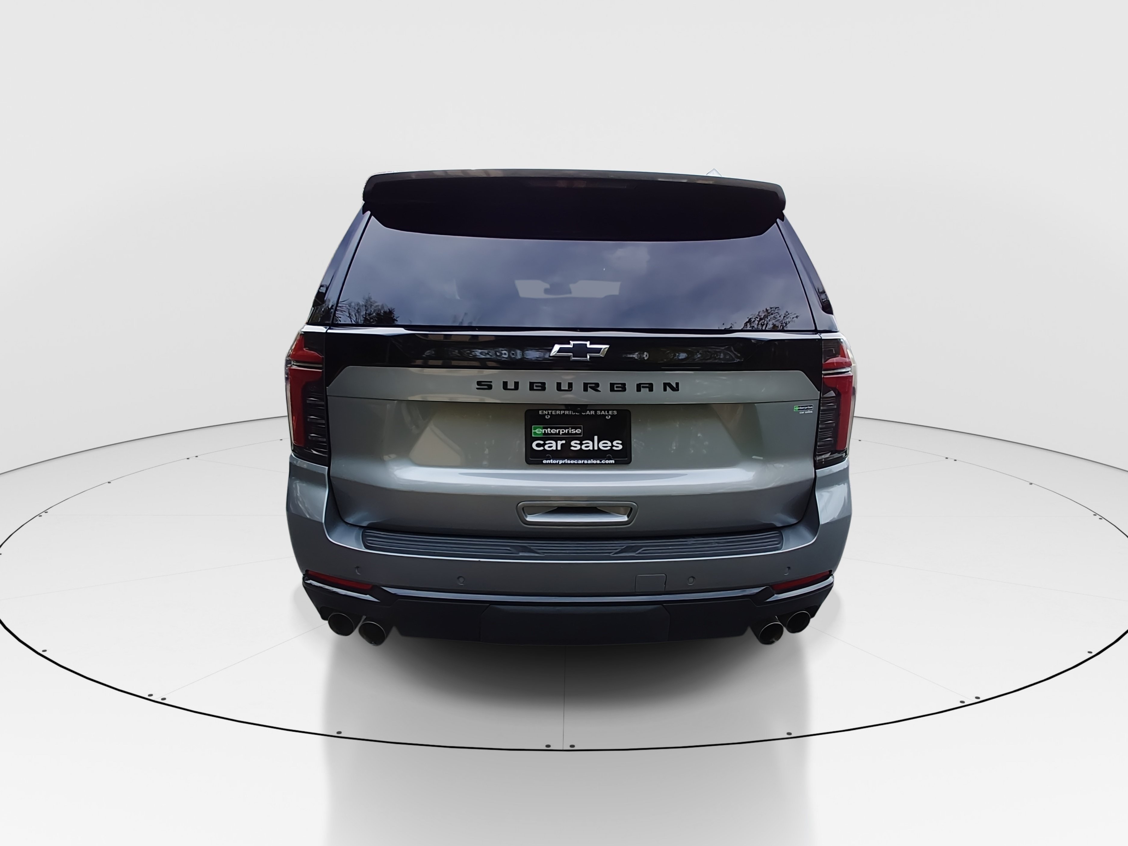 2025 Chevrolet Suburban Z71 - Photo 6