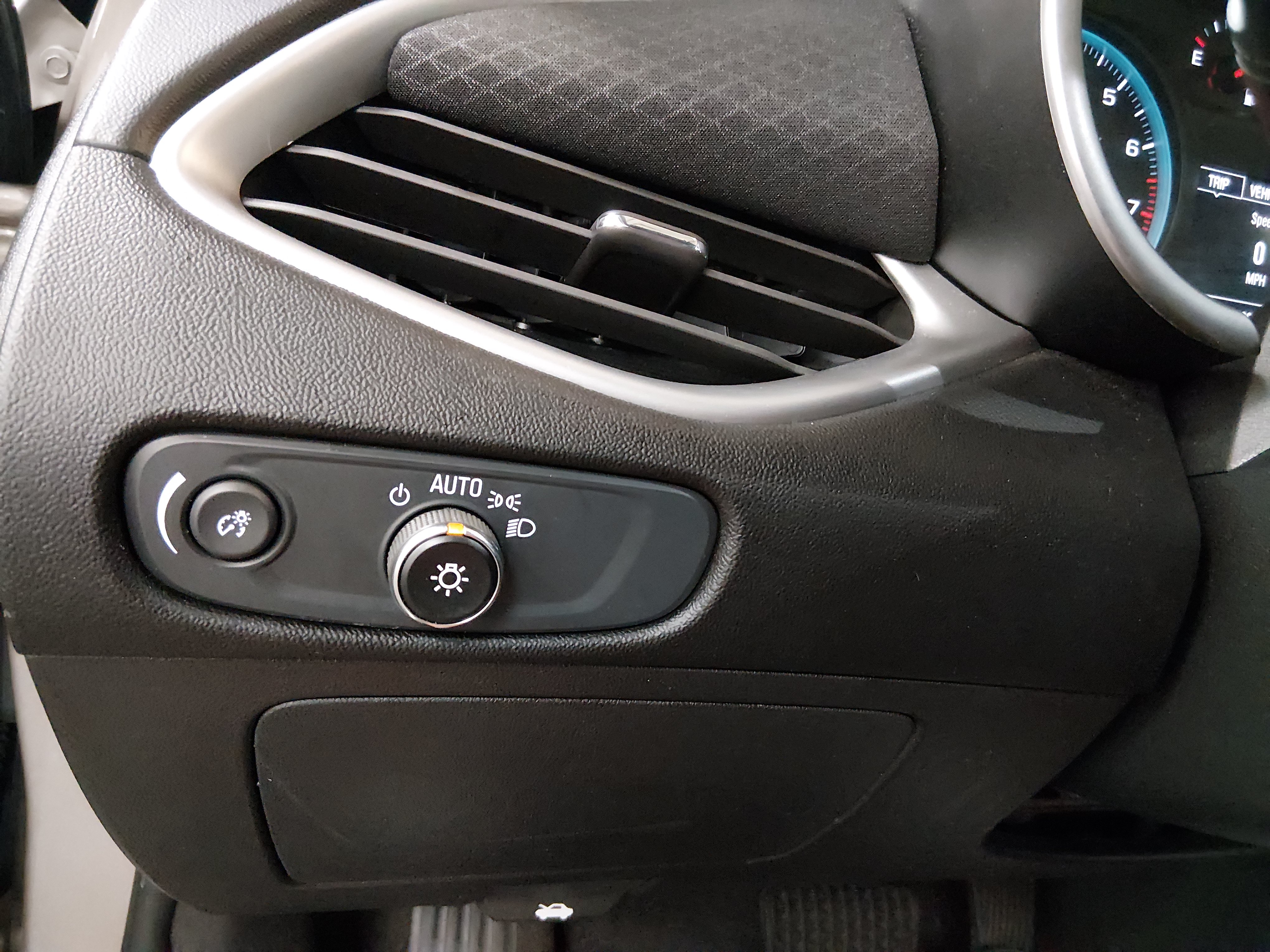 2024 Chevrolet Malibu 1LT - Photo 13