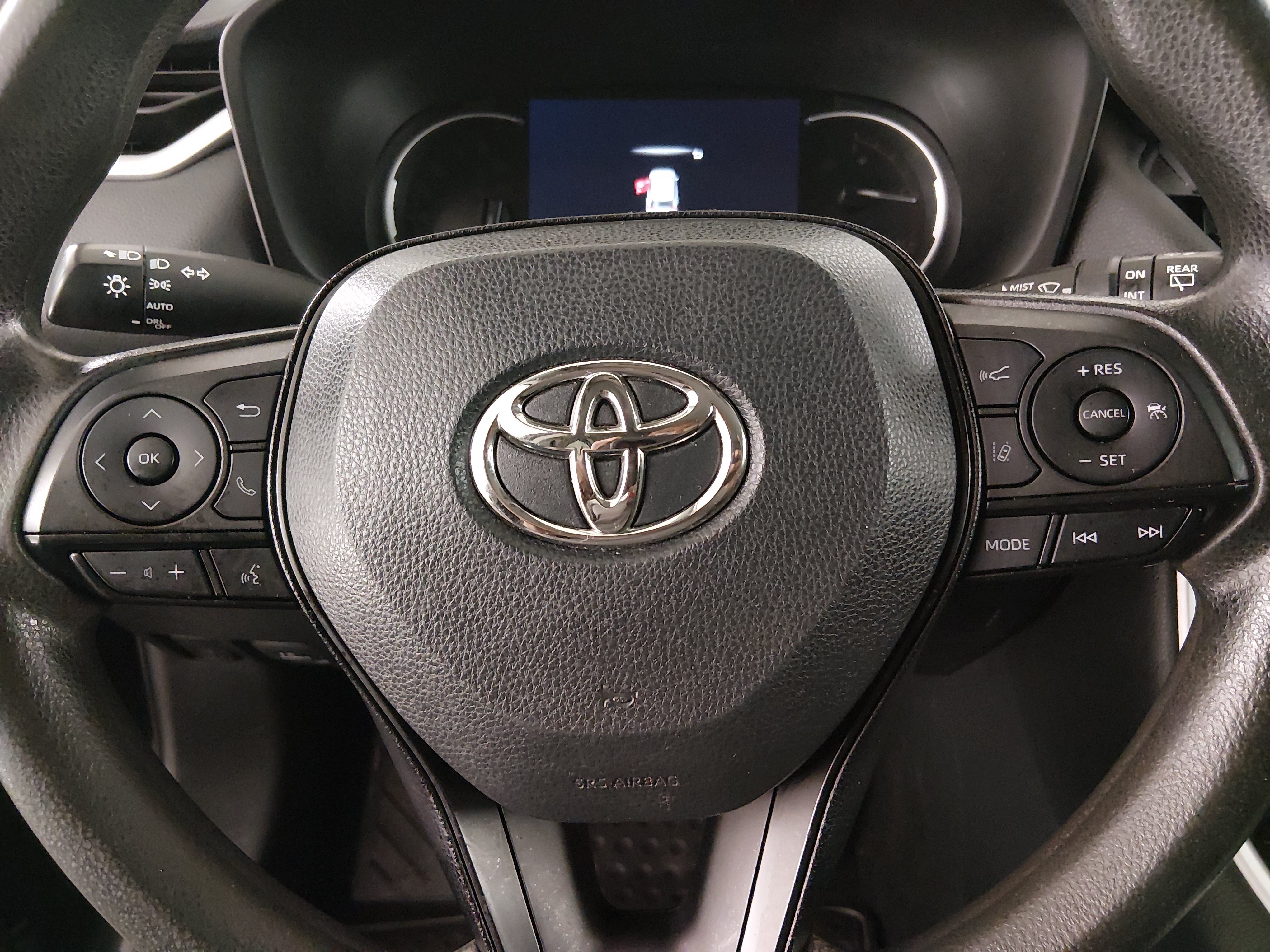 2023 Toyota RAV4 XLE - Photo 12
