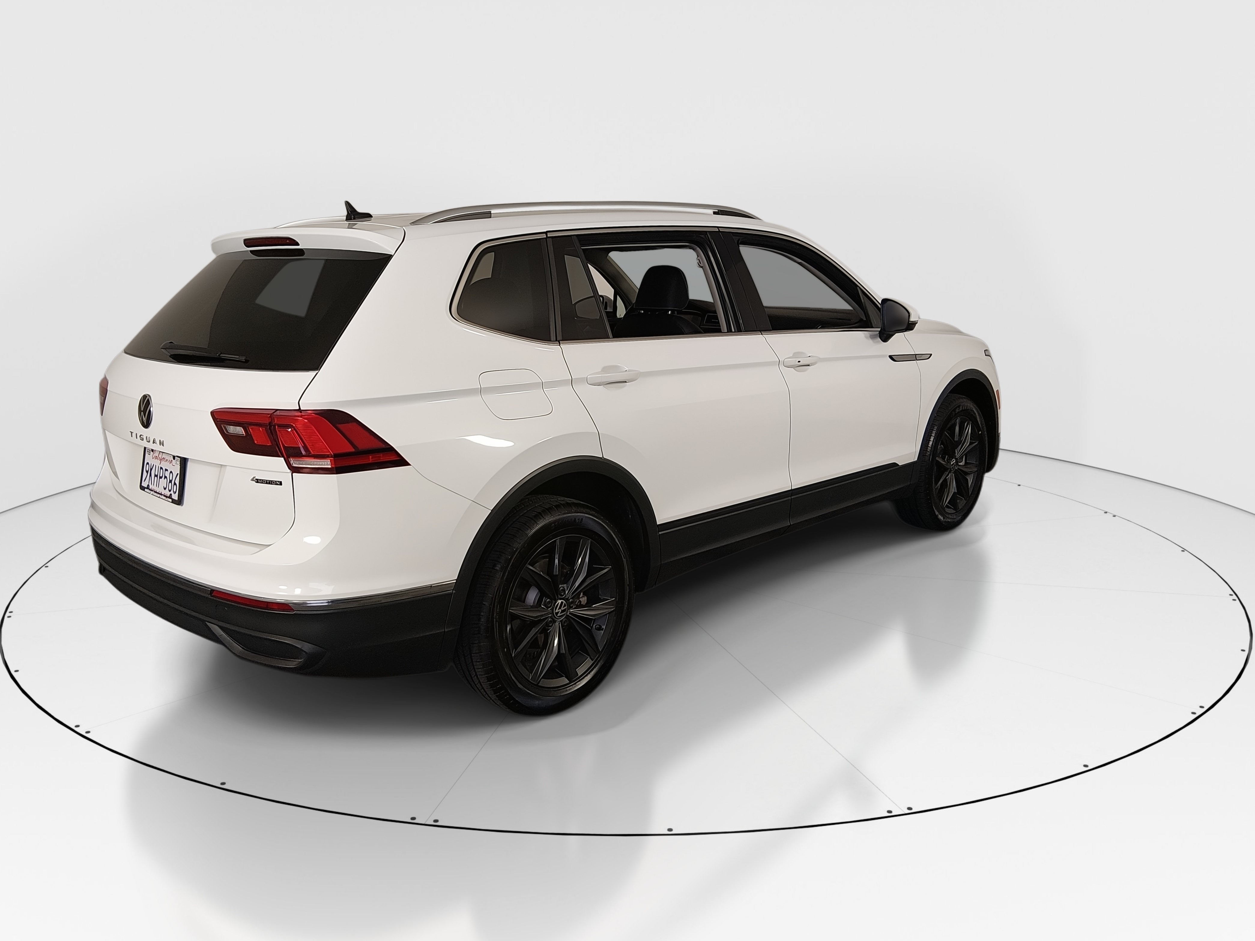 2024 Volkswagen Tiguan SE - Photo 7