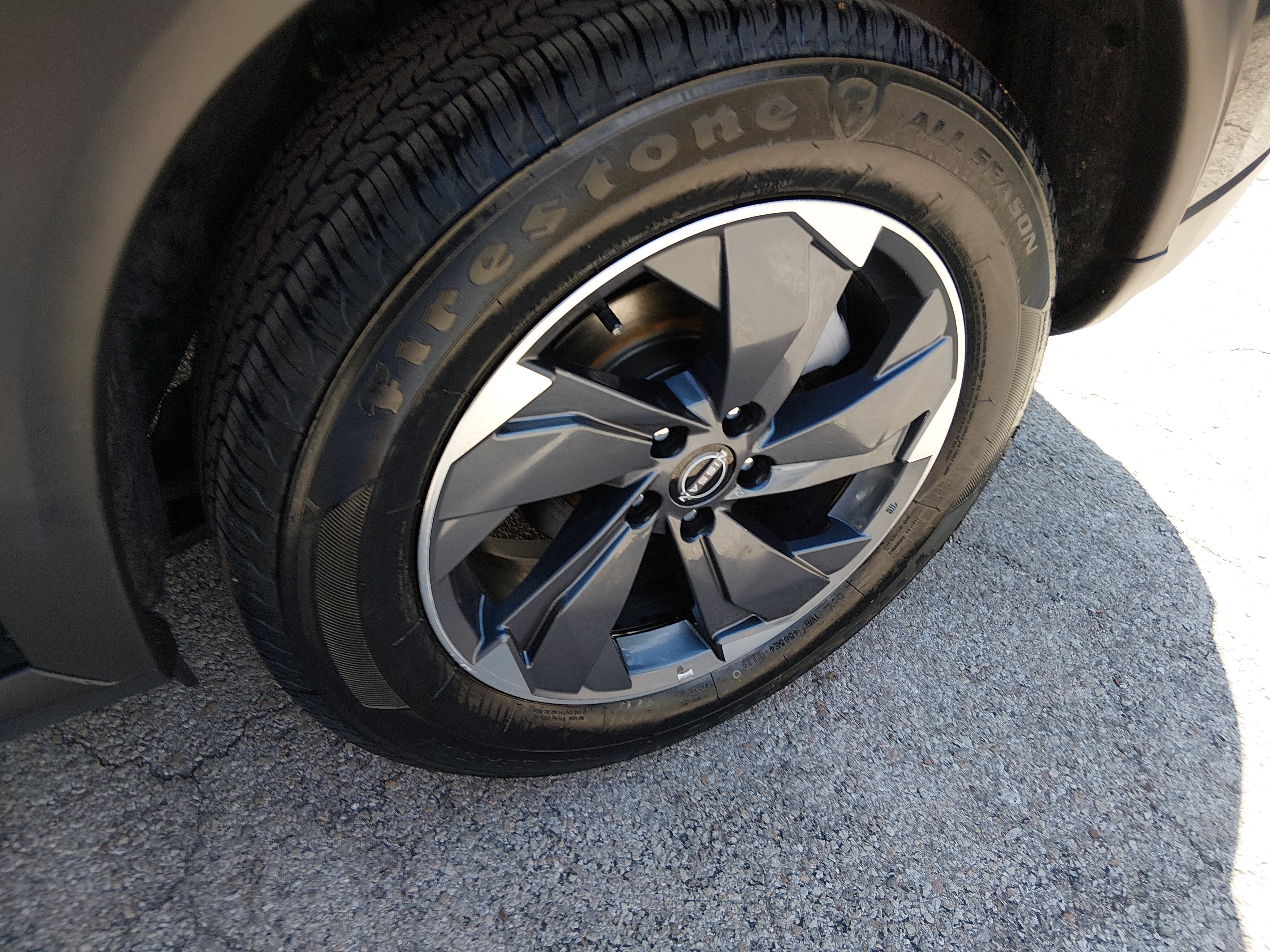 2025 Nissan Rogue FWD SV, photo 10