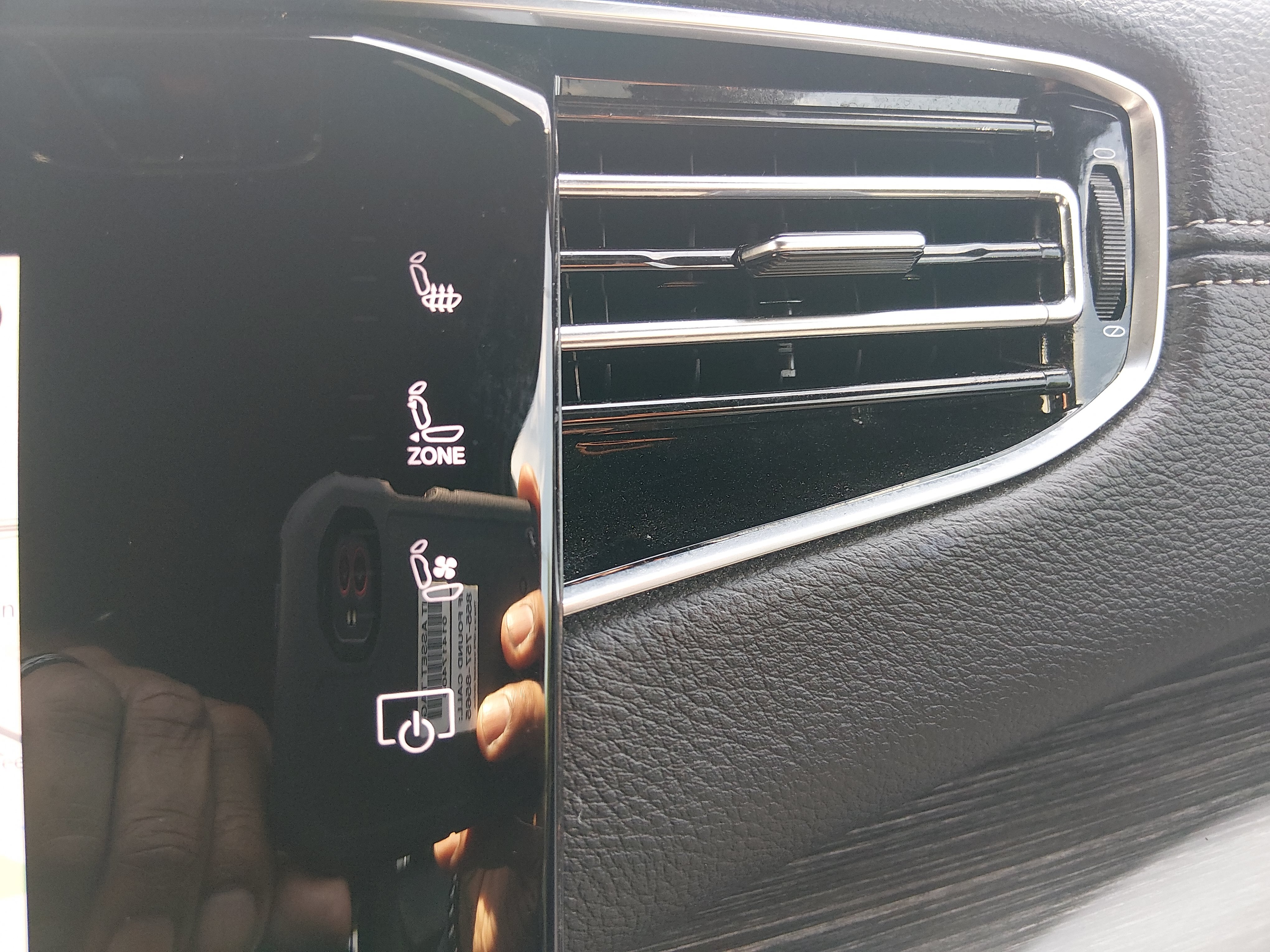 2024 Jeep Wagoneer L Series II - Photo 18