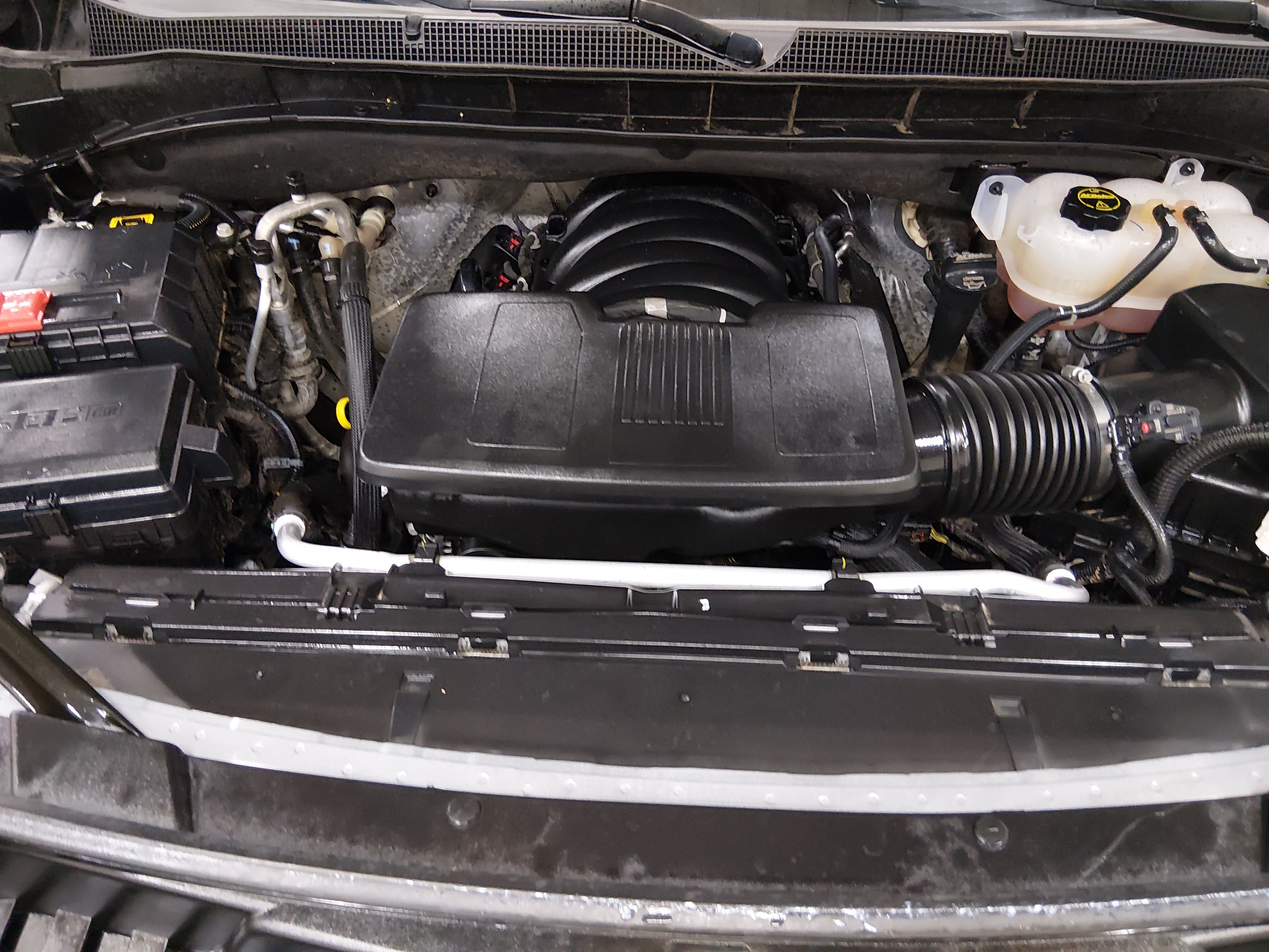 2025 Chevrolet Suburban Z71 - Photo 9