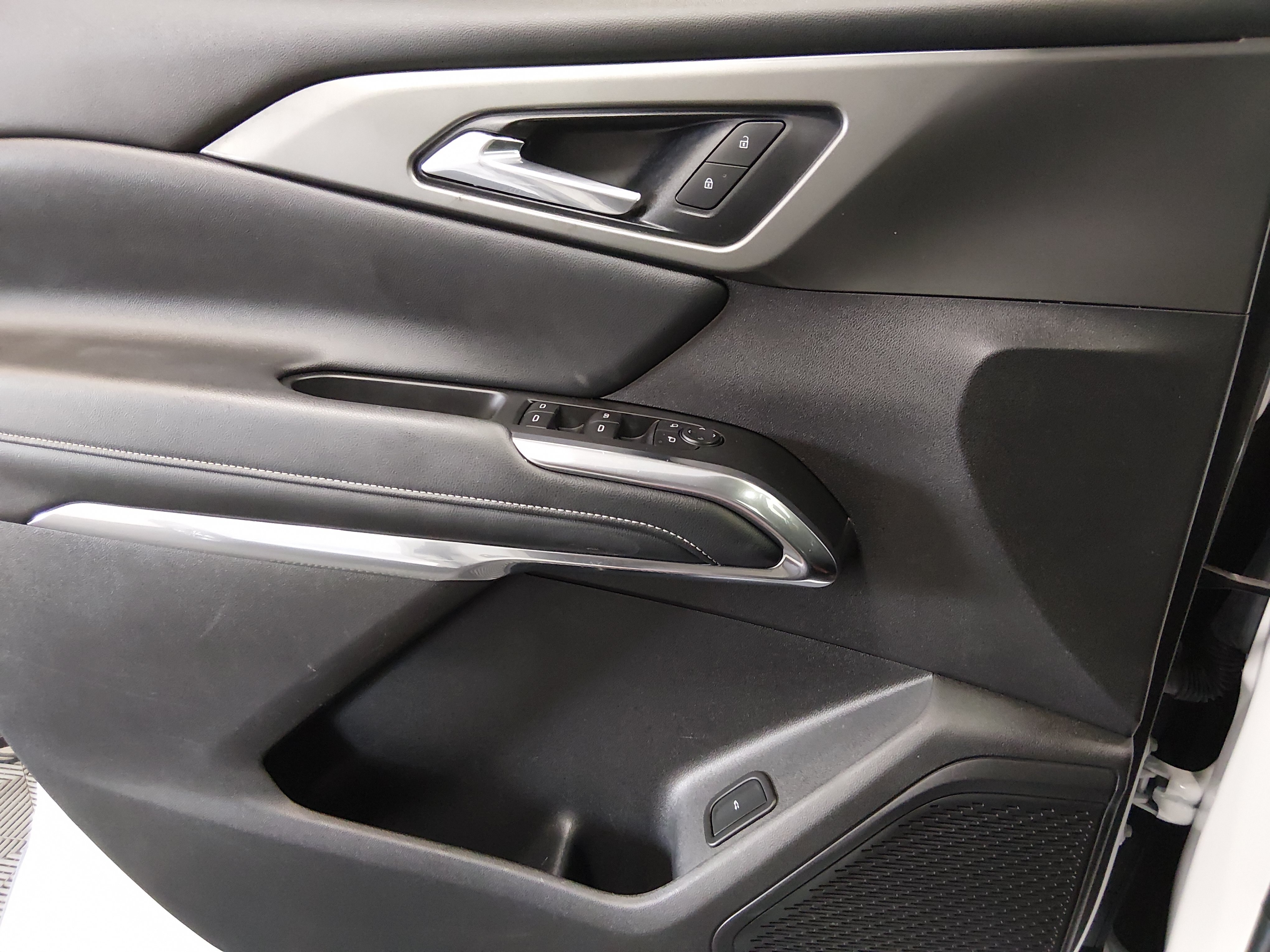 2025 Chevrolet Traverse LT - Photo 22