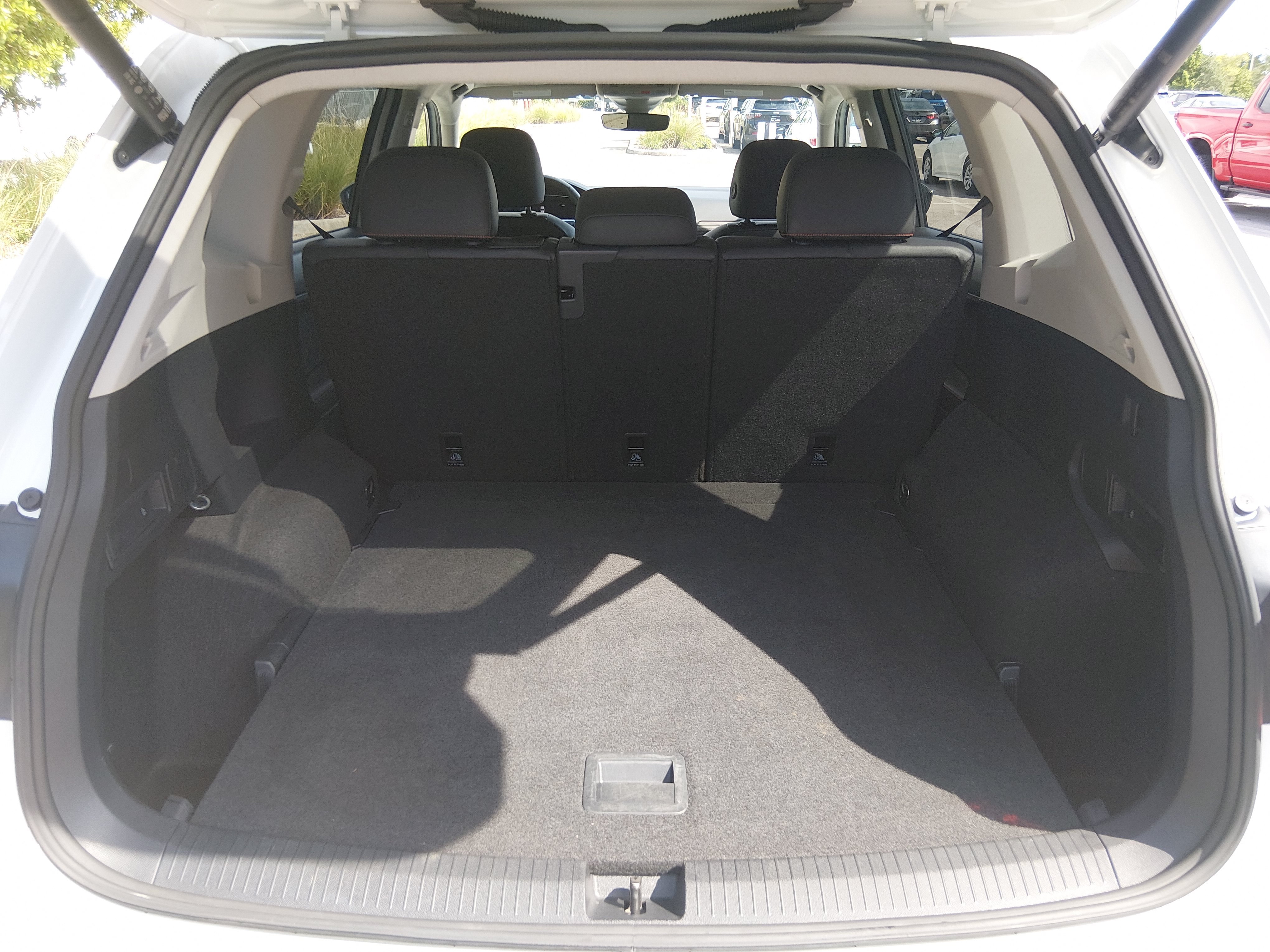 2024 Volkswagen Tiguan Wolfsburg Edition - Photo 11