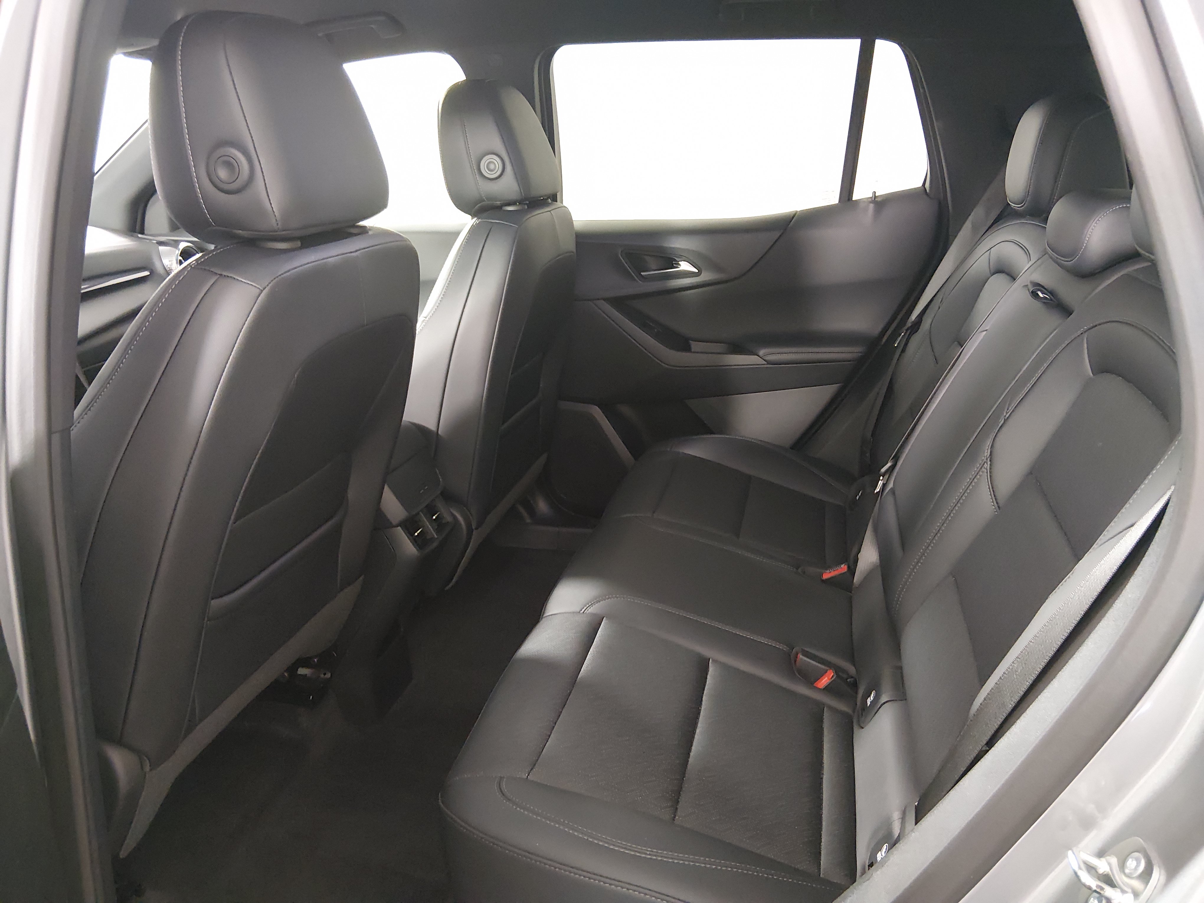 2025 Chevrolet Equinox LT - Photo 21