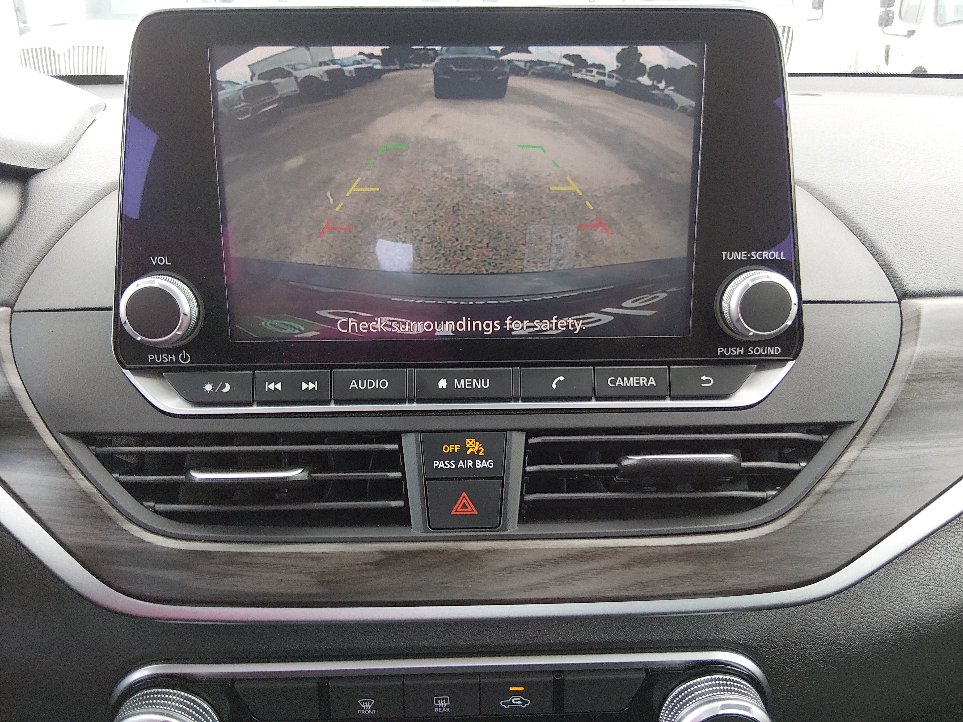2025 Nissan Altima SV - Photo 16