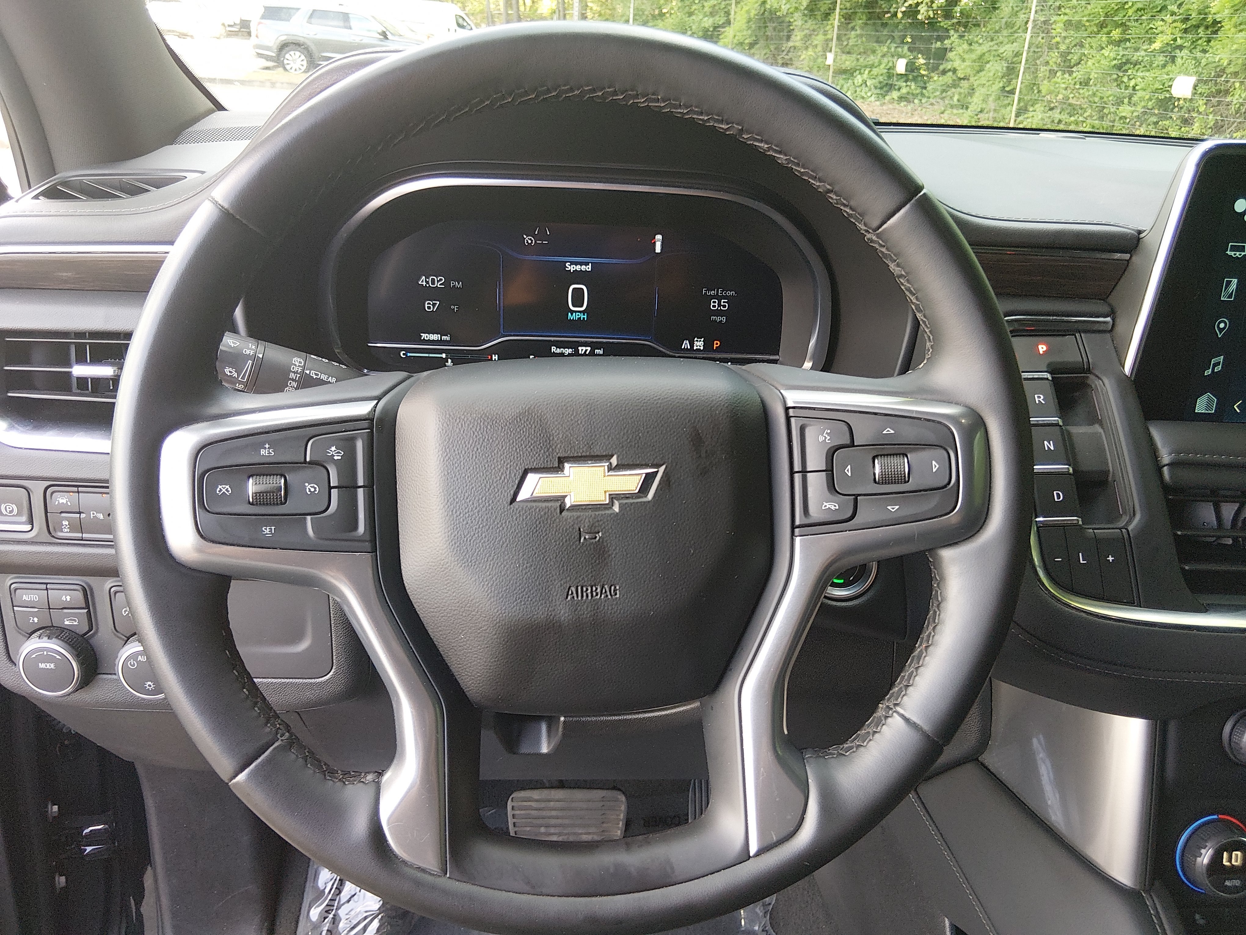 2024 Chevrolet Suburban LT - Photo 12