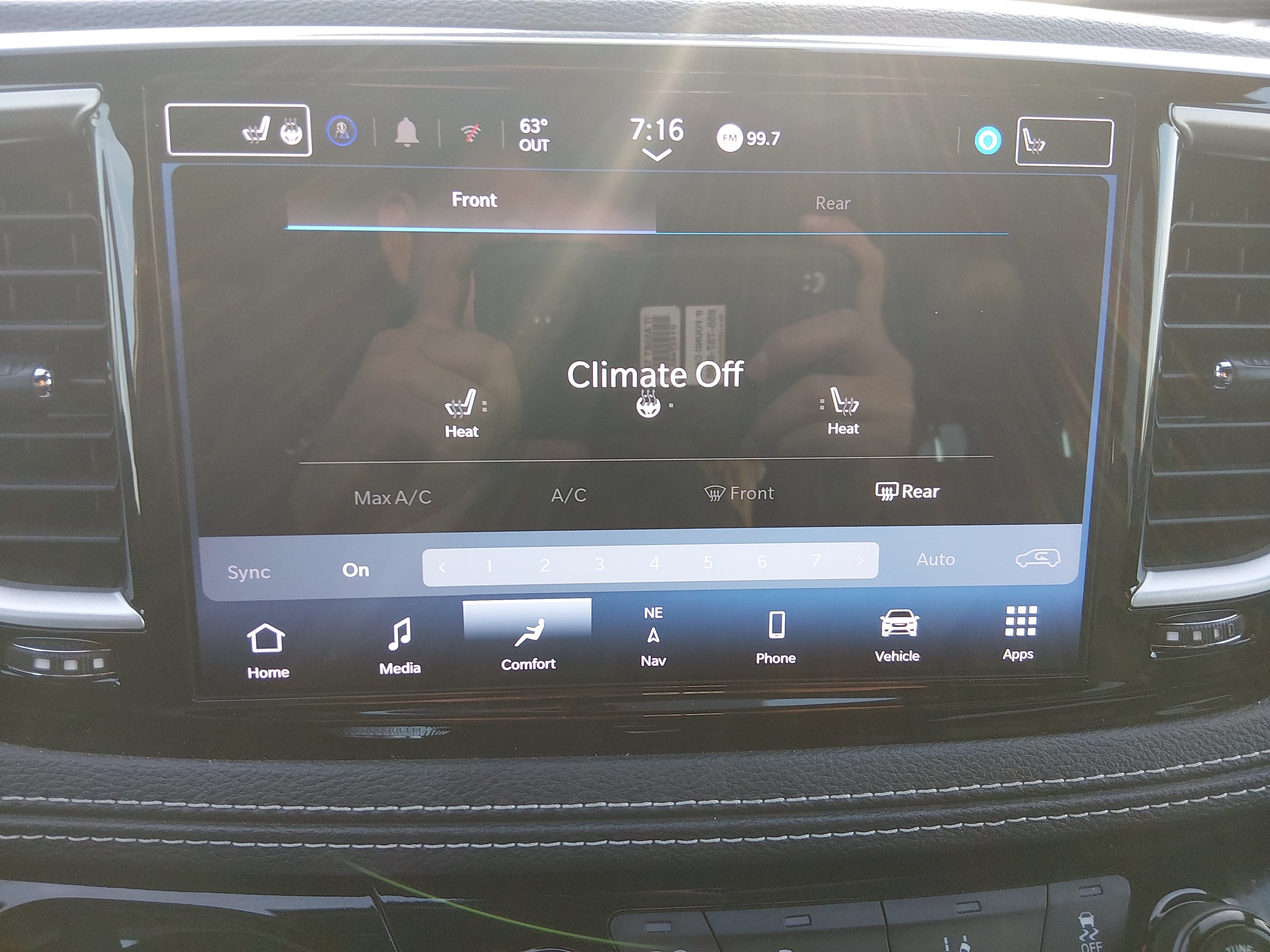 2024 Chrysler Pacifica PHEV Select - Photo 18