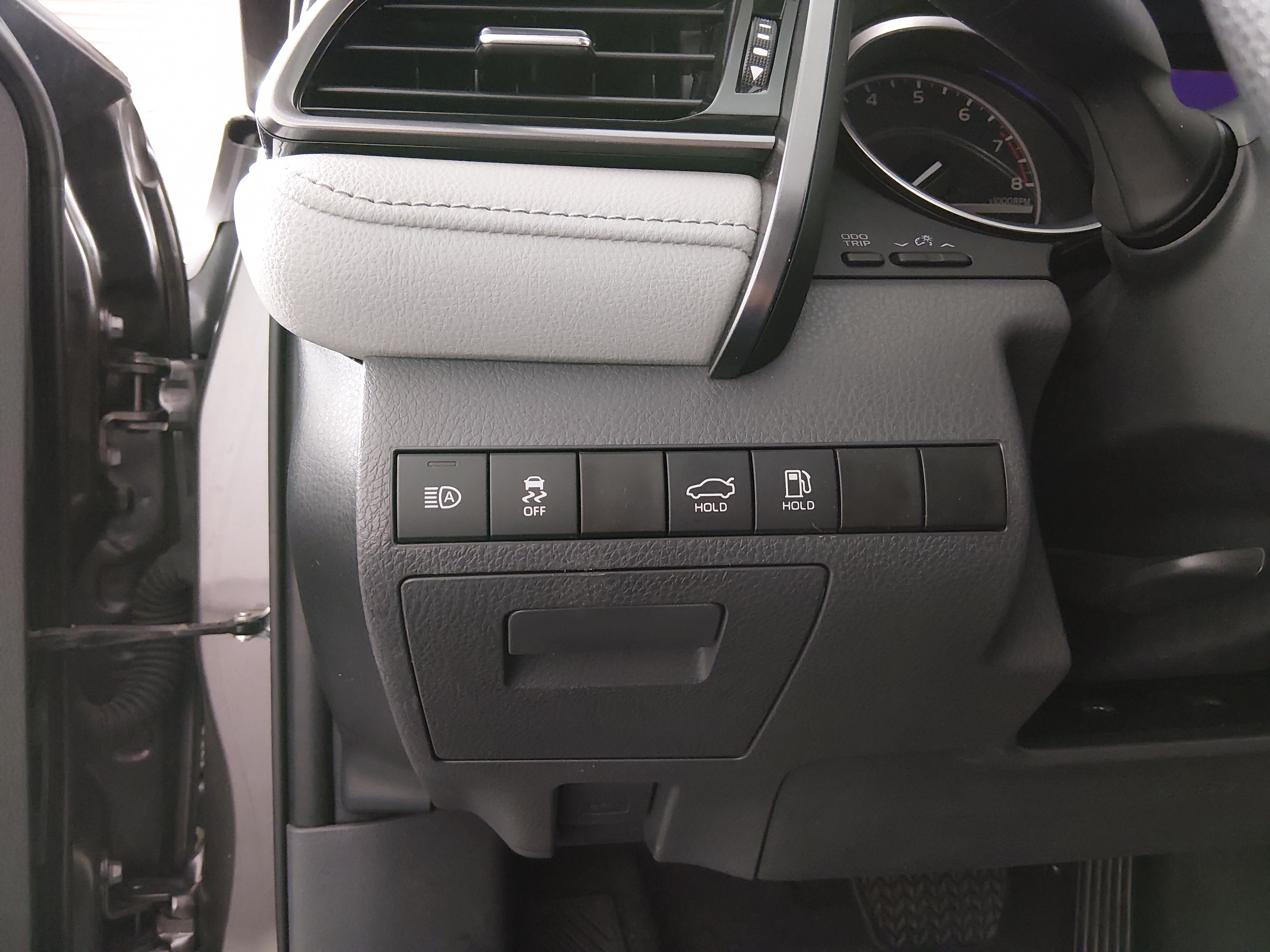 2023 Toyota Camry LE - Photo 13