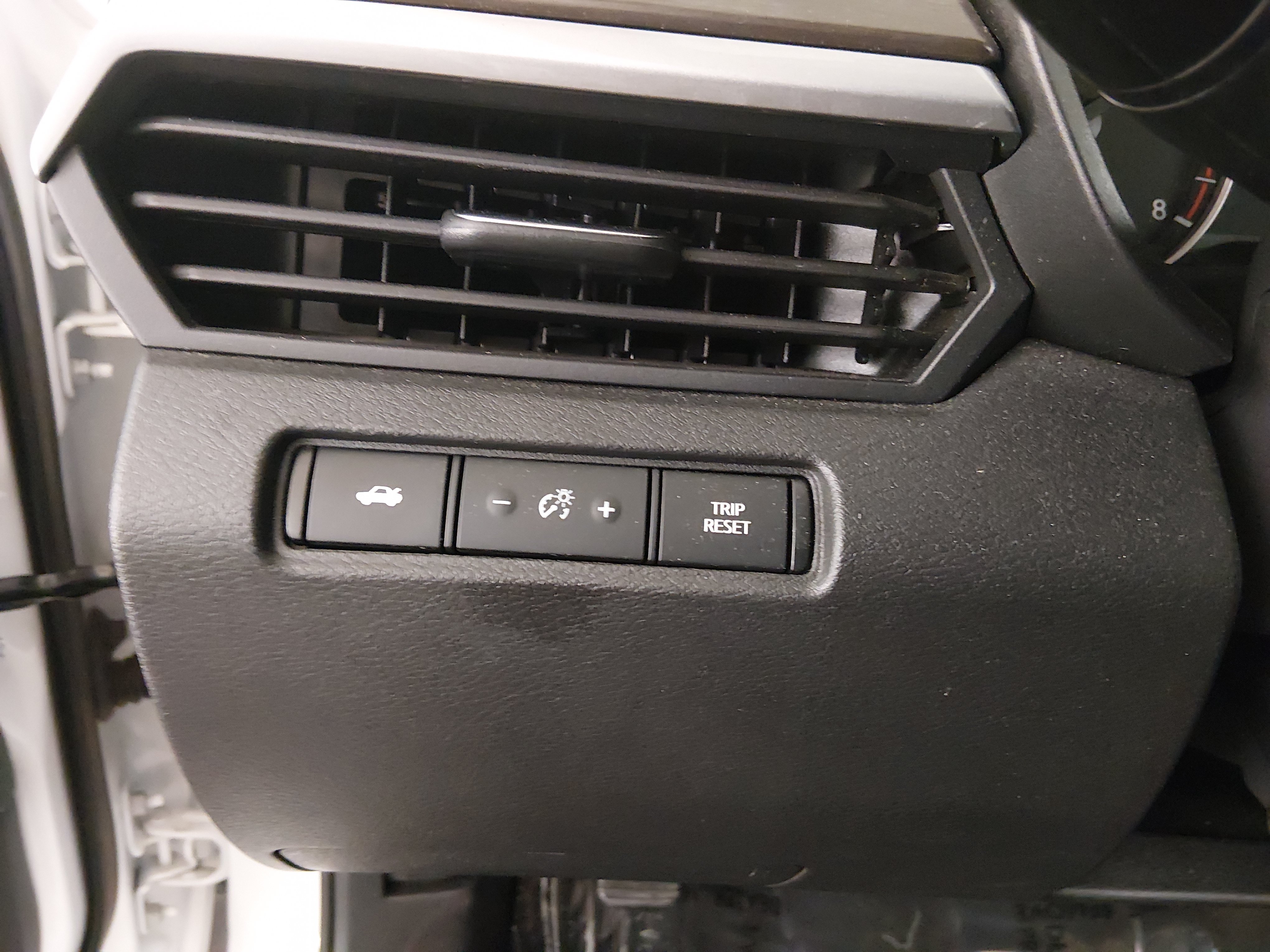 2024 Nissan Altima SV - Photo 13