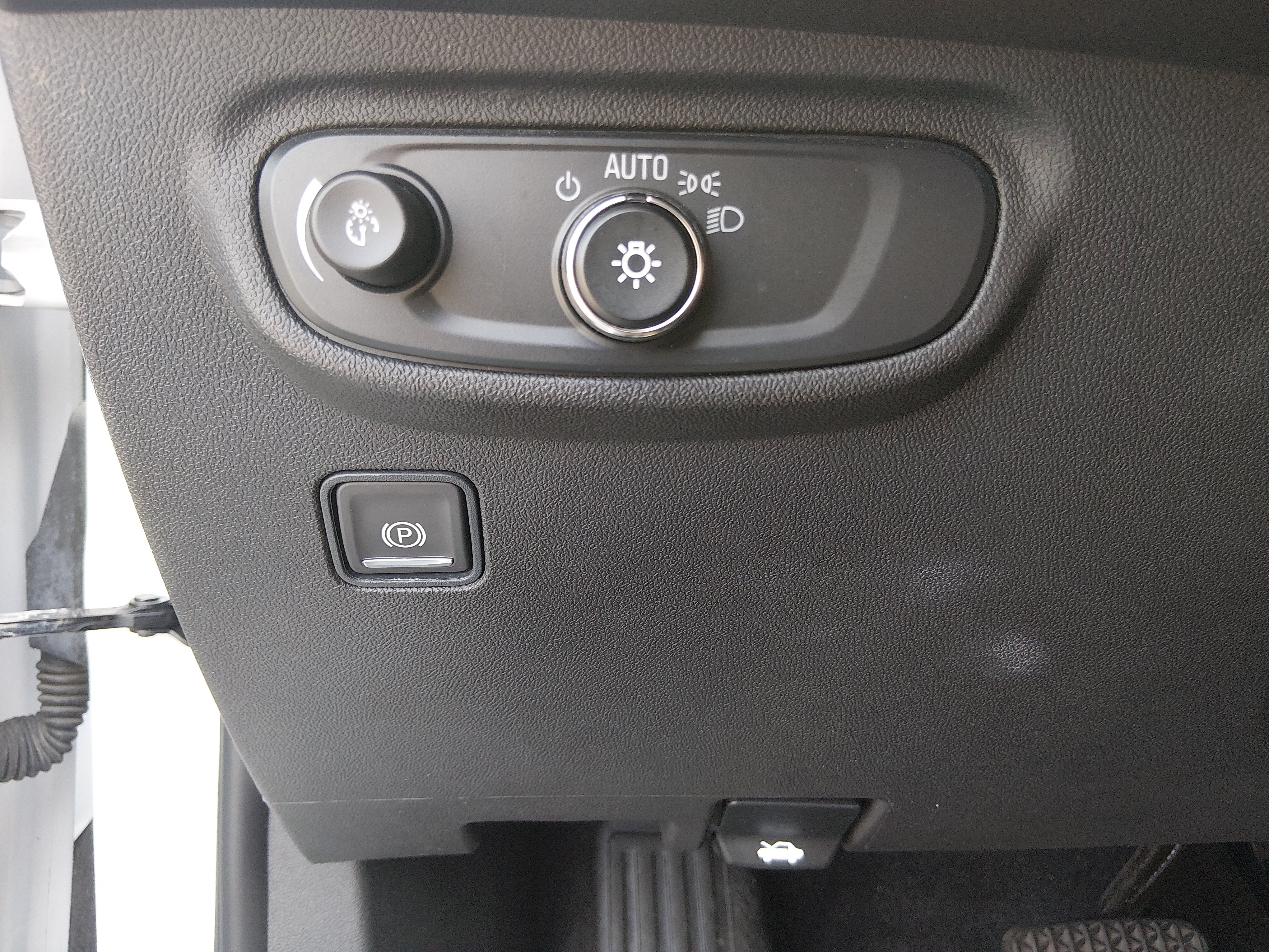 2024 GMC Terrain SLE - Photo 13