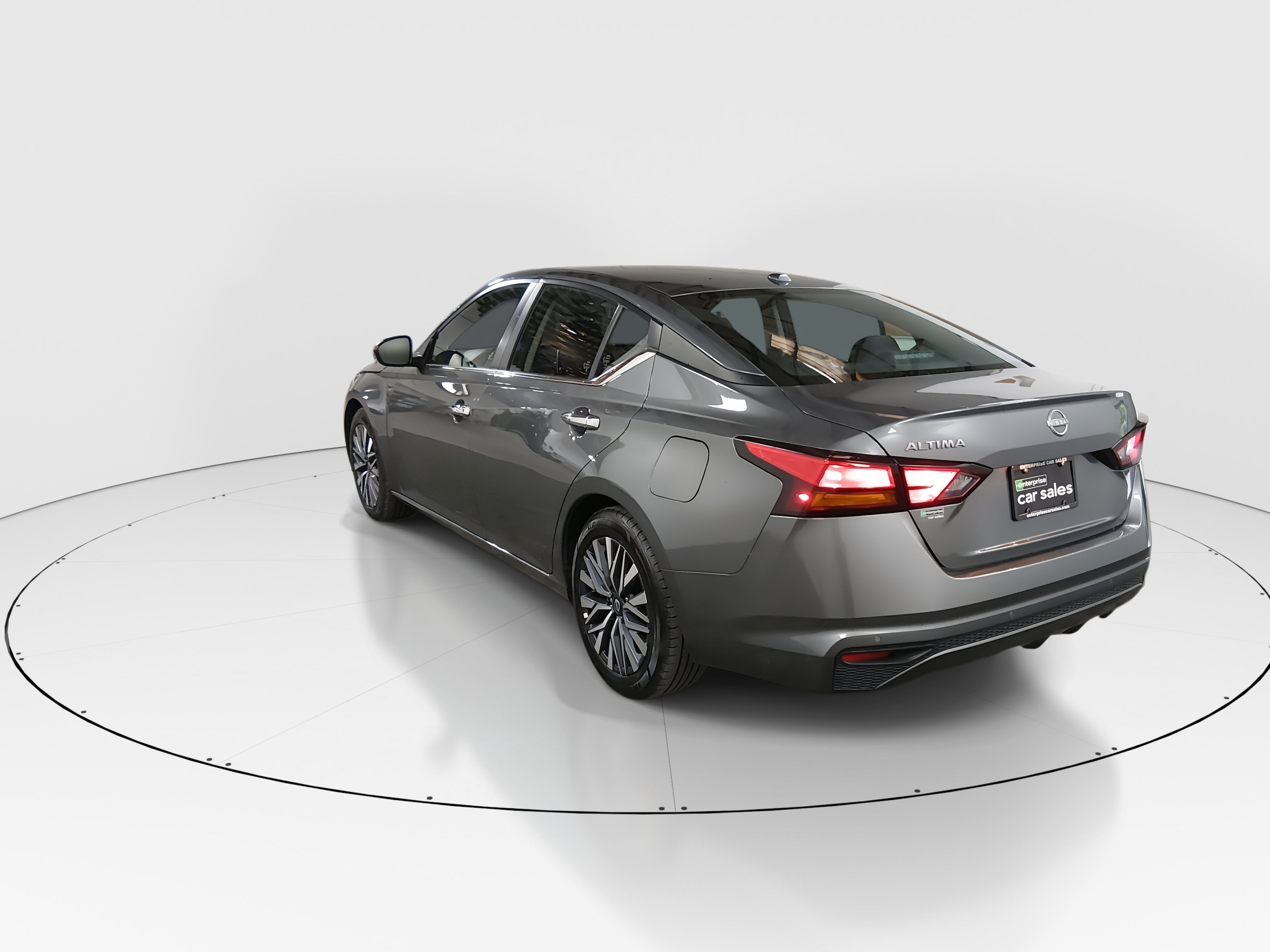 2025 Nissan Altima SV - Photo 5