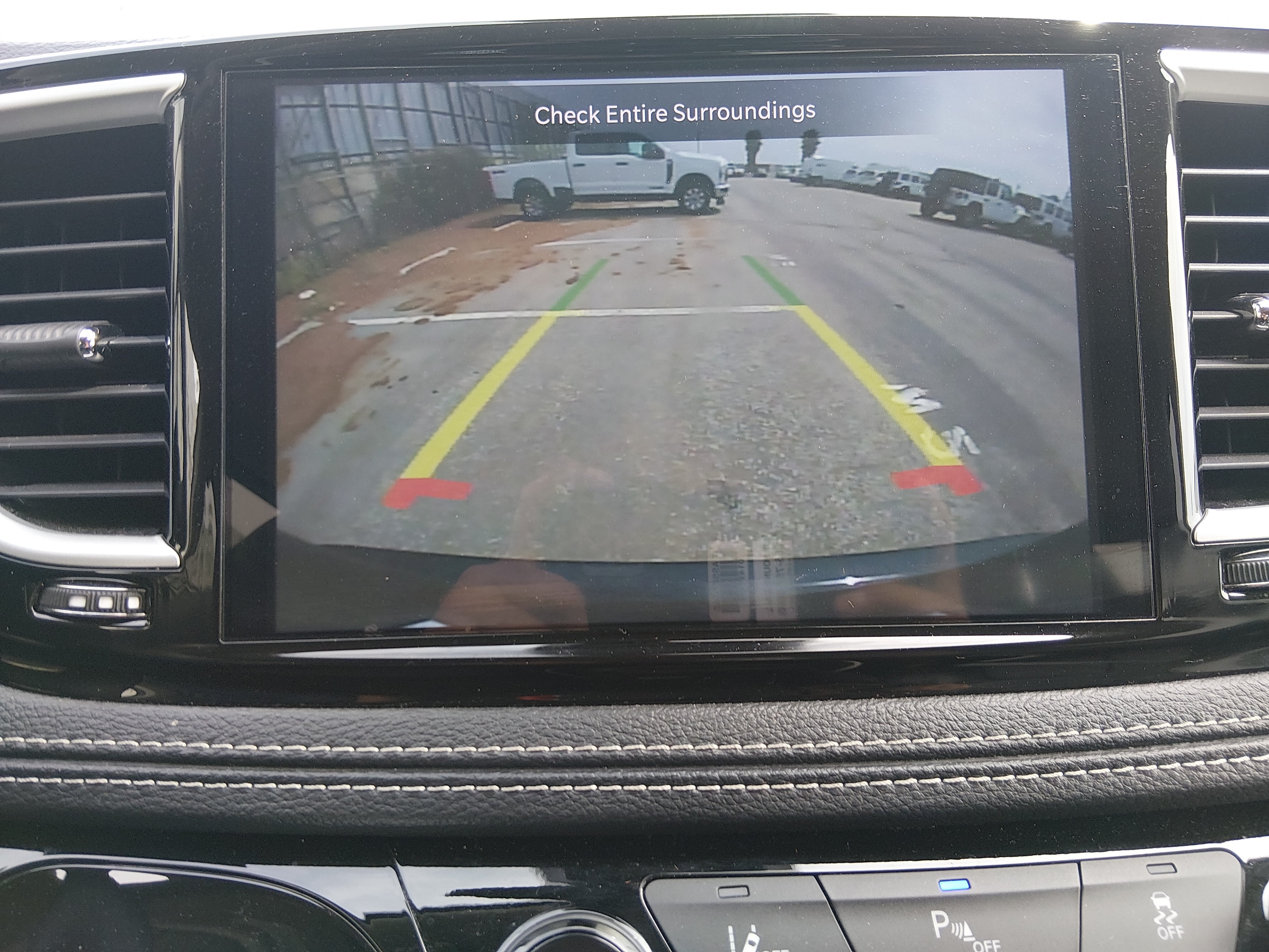 2023 Chrysler Pacifica Hybrid Touring L - Photo 17