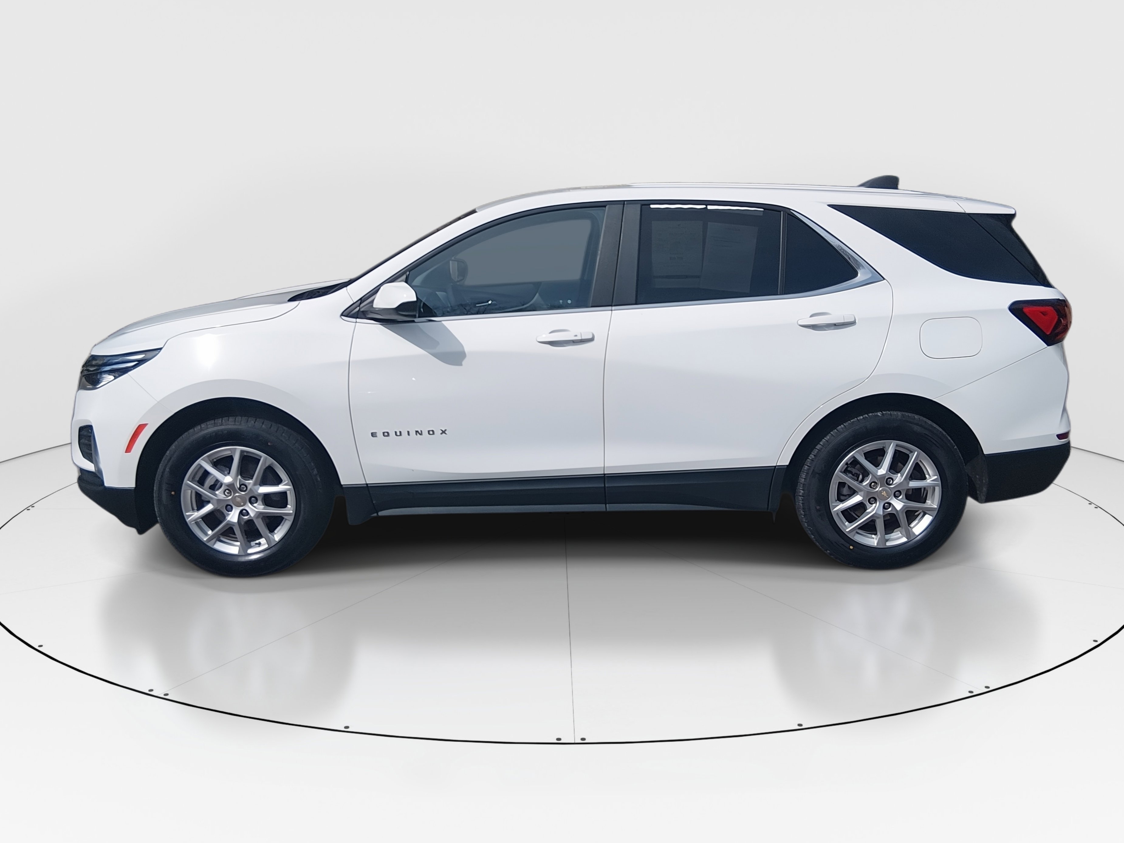 2024 Chevrolet Equinox LT - Photo 4