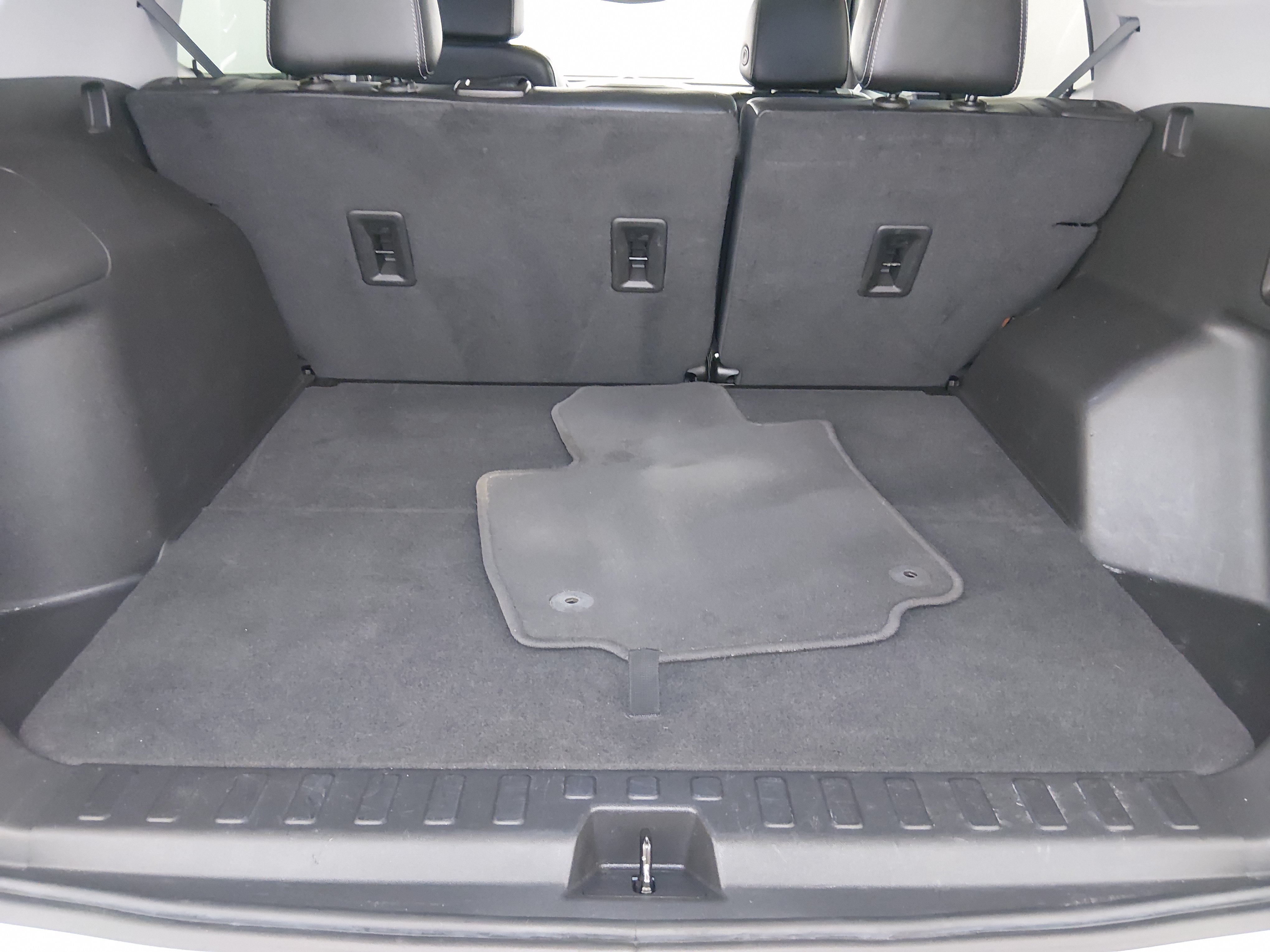 2023 GMC Terrain SLT - Photo 11