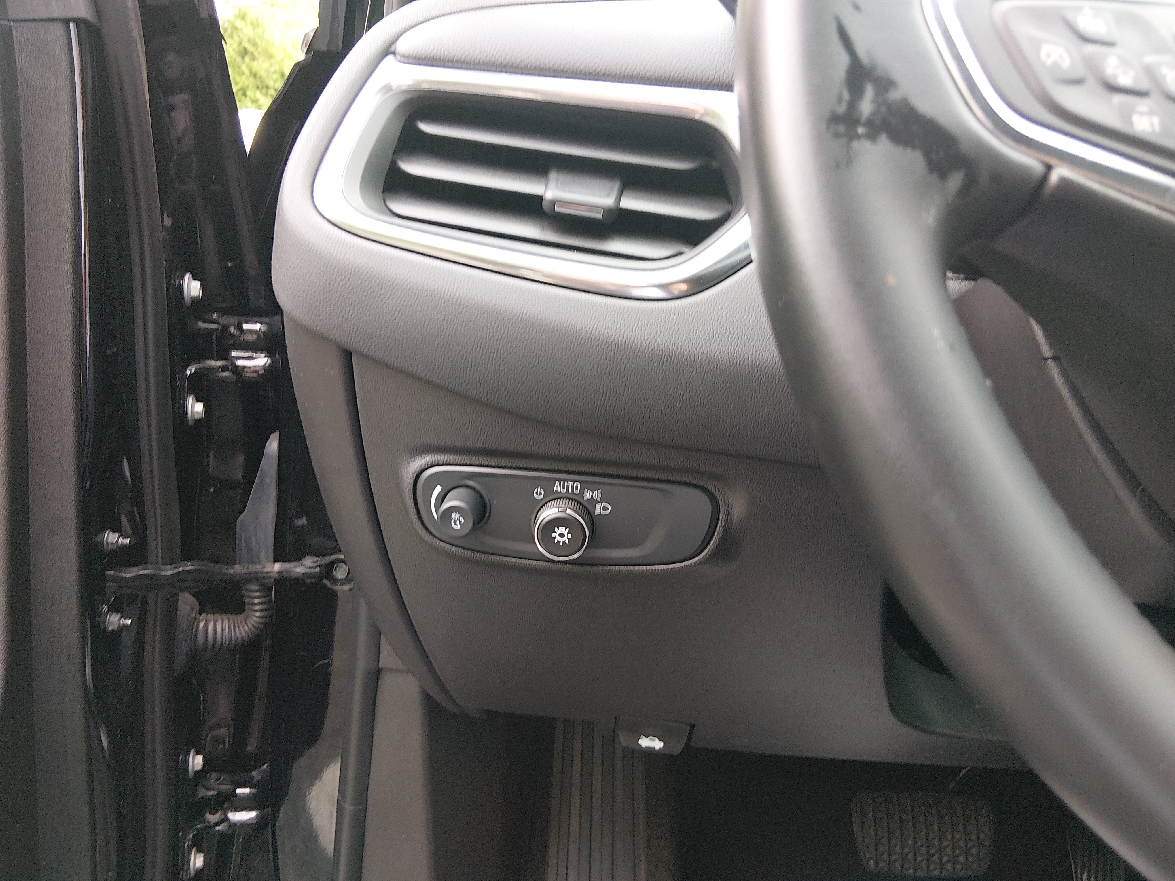 2024 Chevrolet Equinox LT - Photo 13
