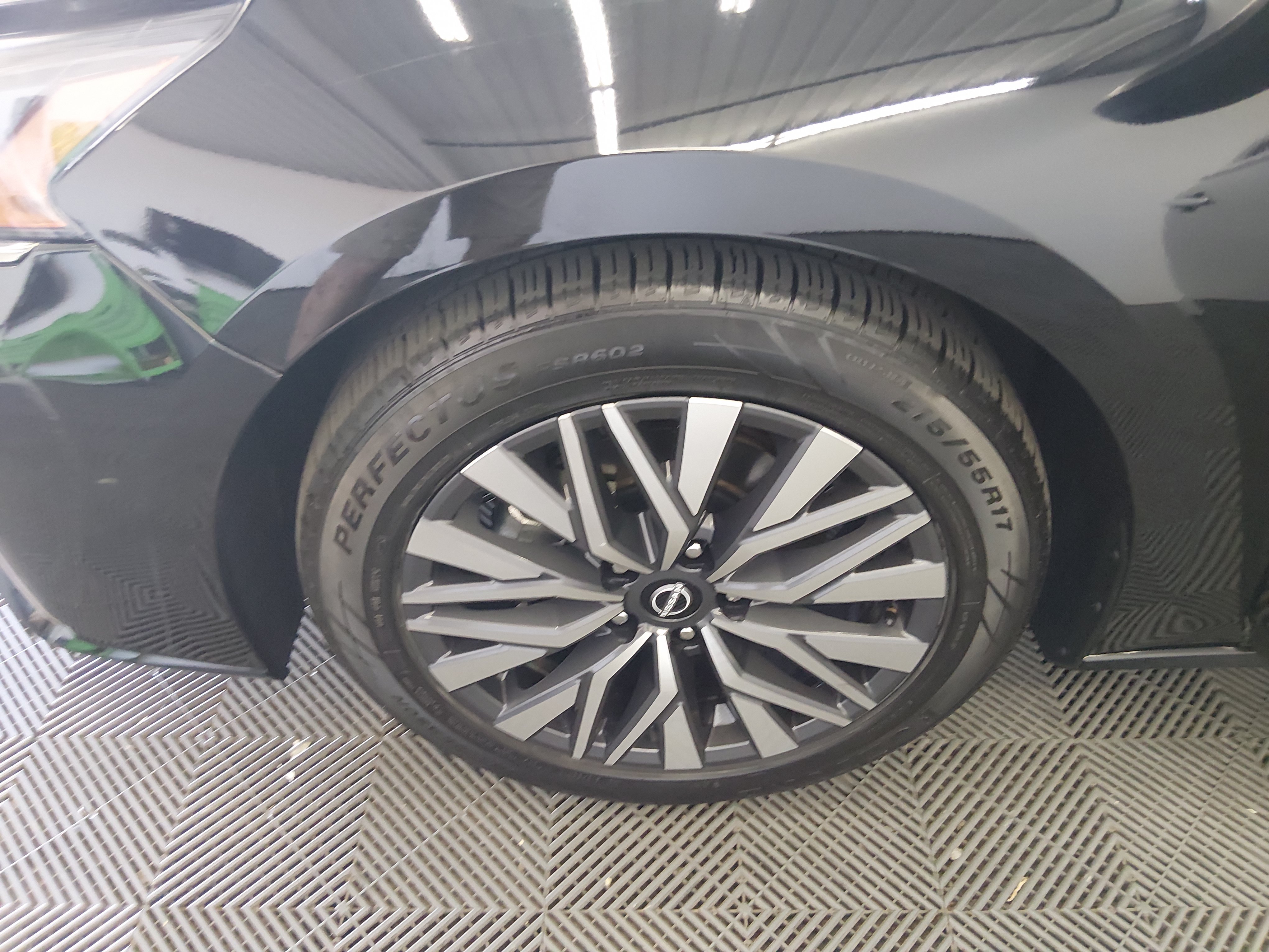 2024 Nissan Altima SV - Photo 10