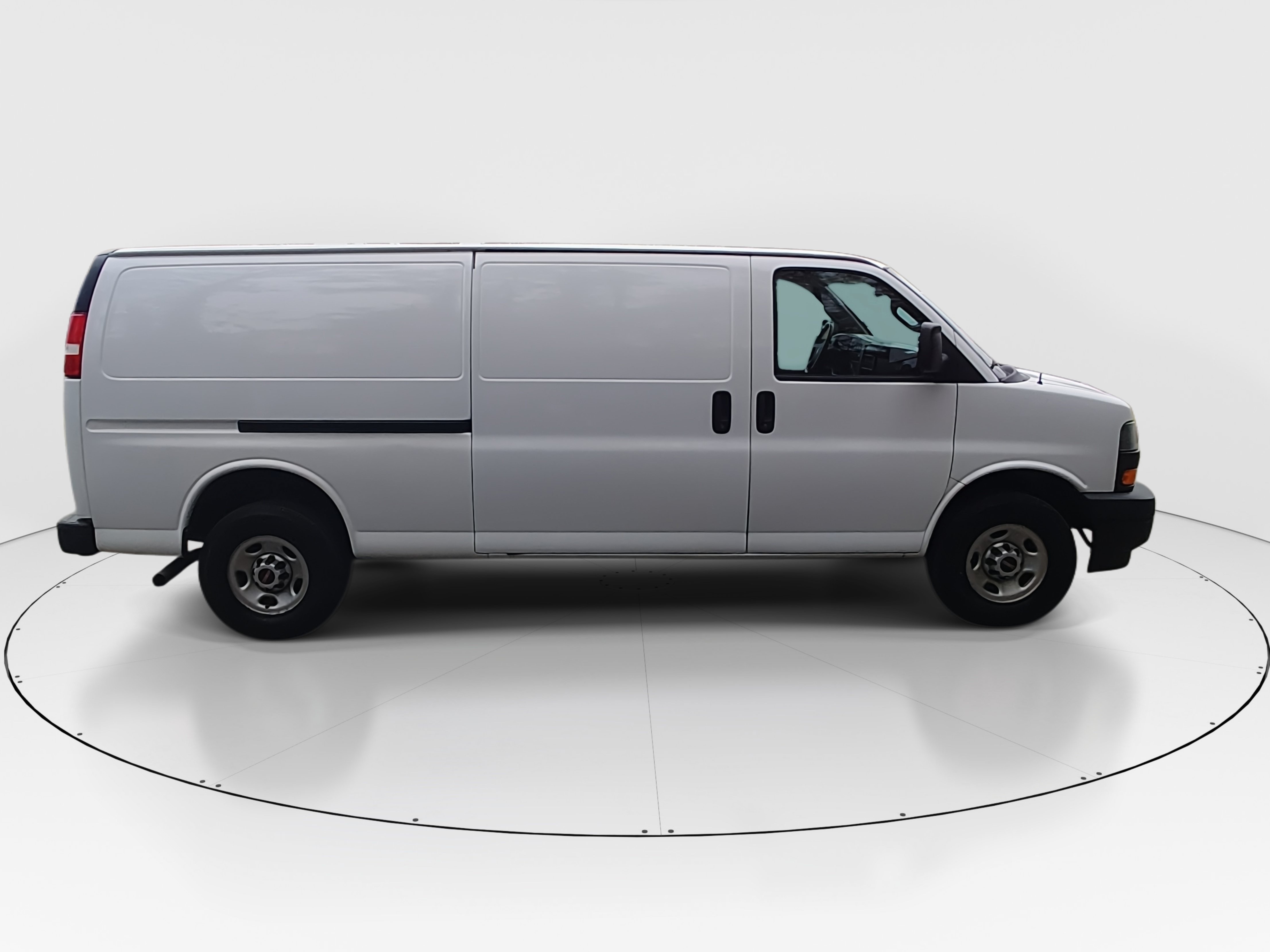 2023 GMC Savana Cargo Work Van - Photo 8