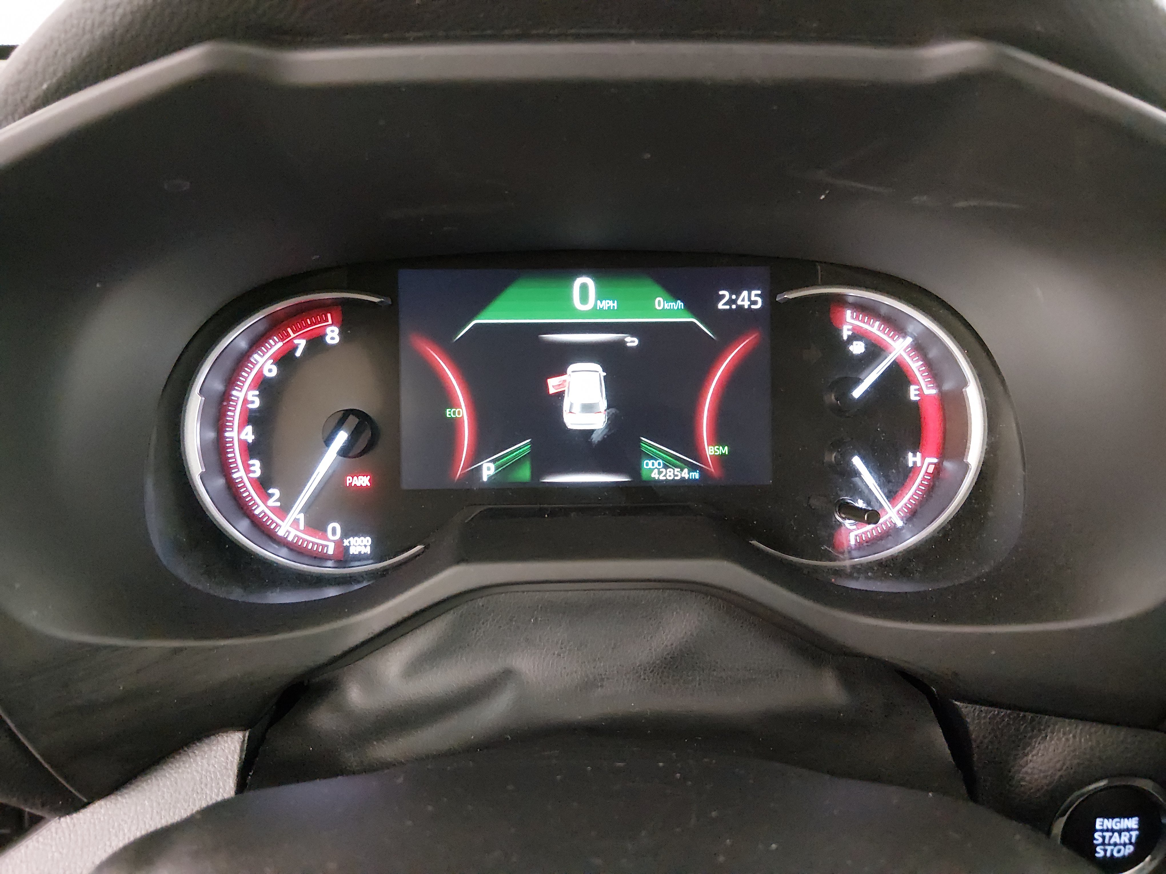 2024 Toyota RAV4 XLE - Photo 14