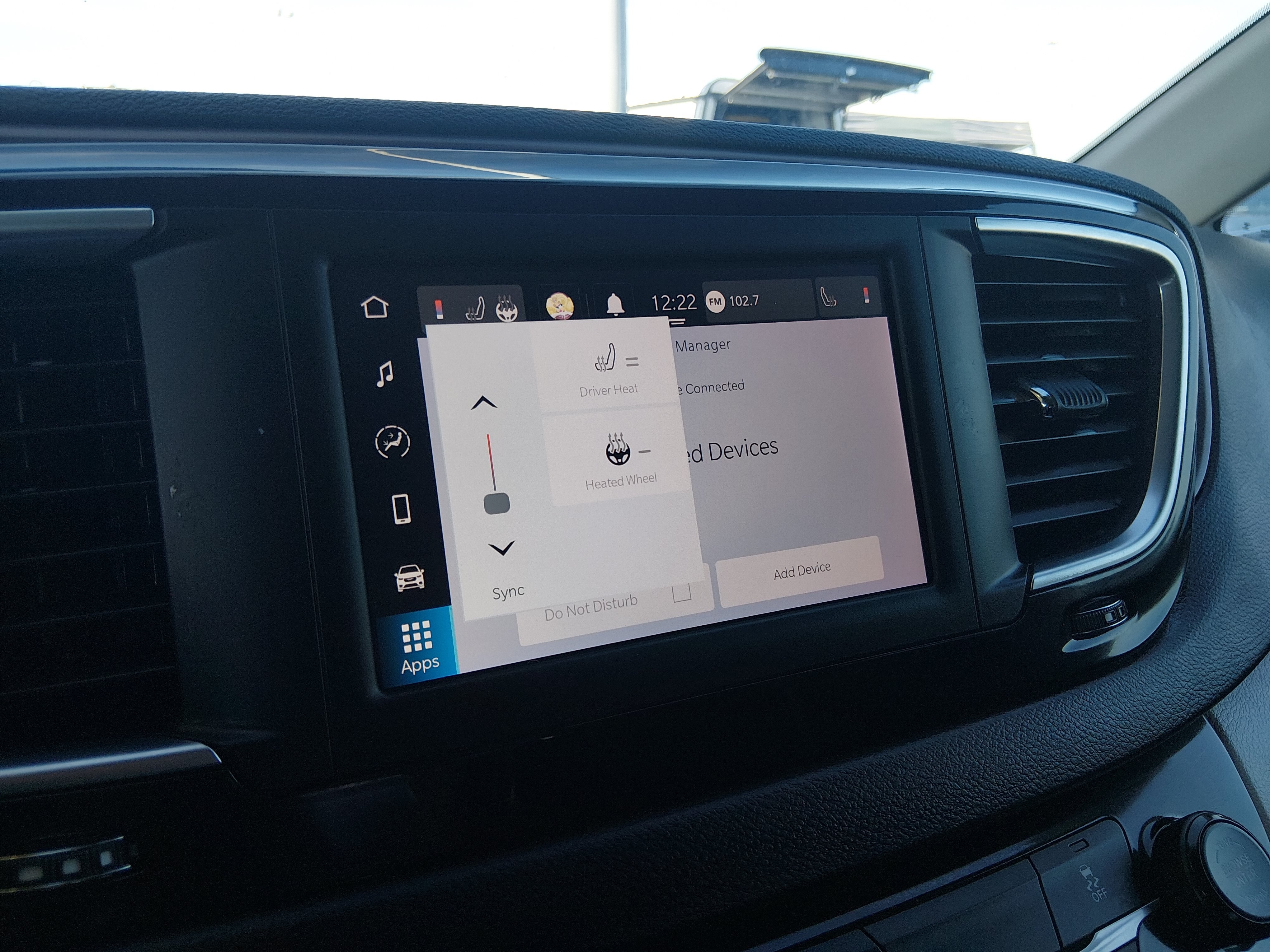 2023 Chrysler Voyager LX - Photo 18