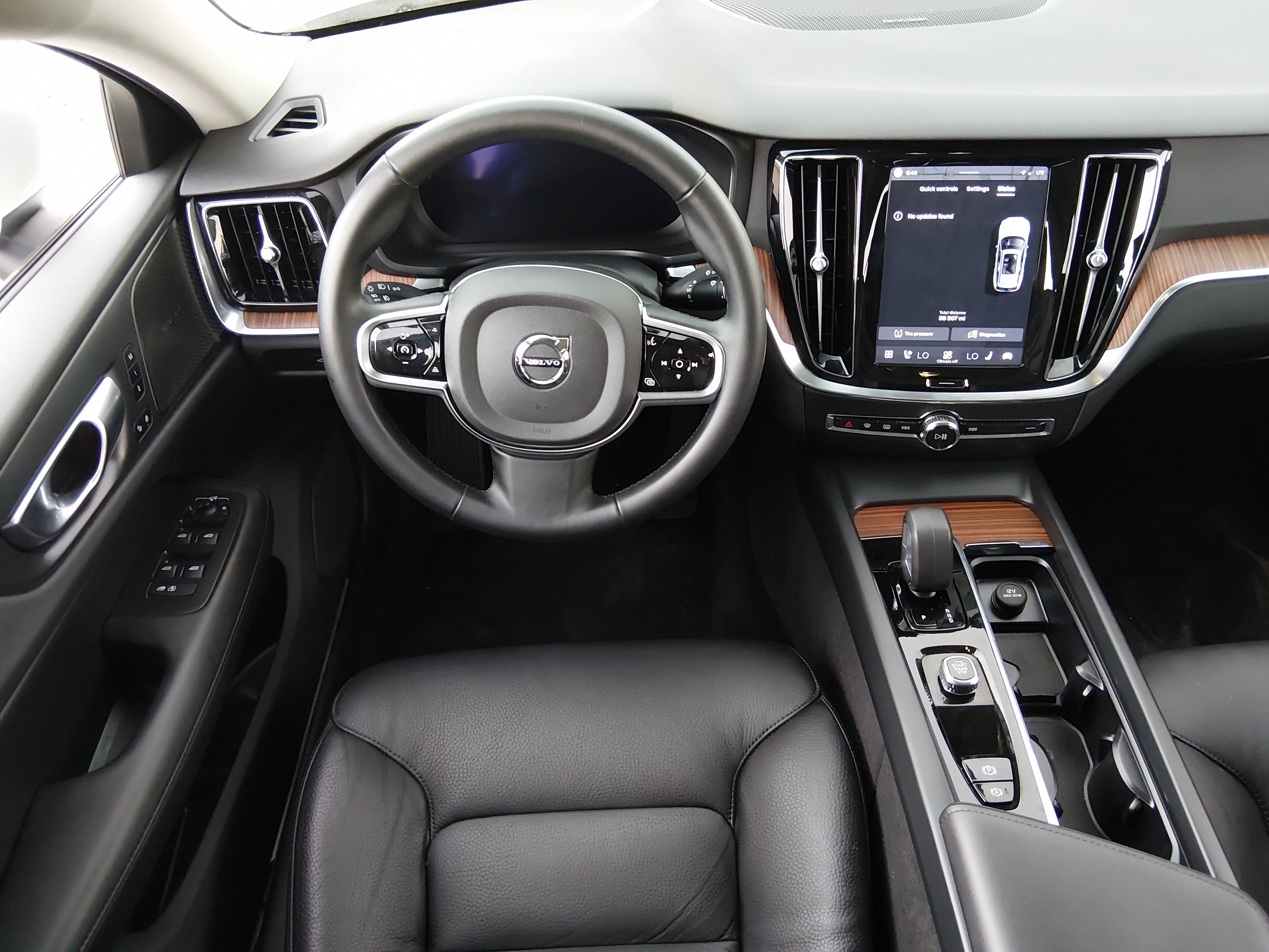 2025 Volvo V60 Cross Country Plus - Photo 12