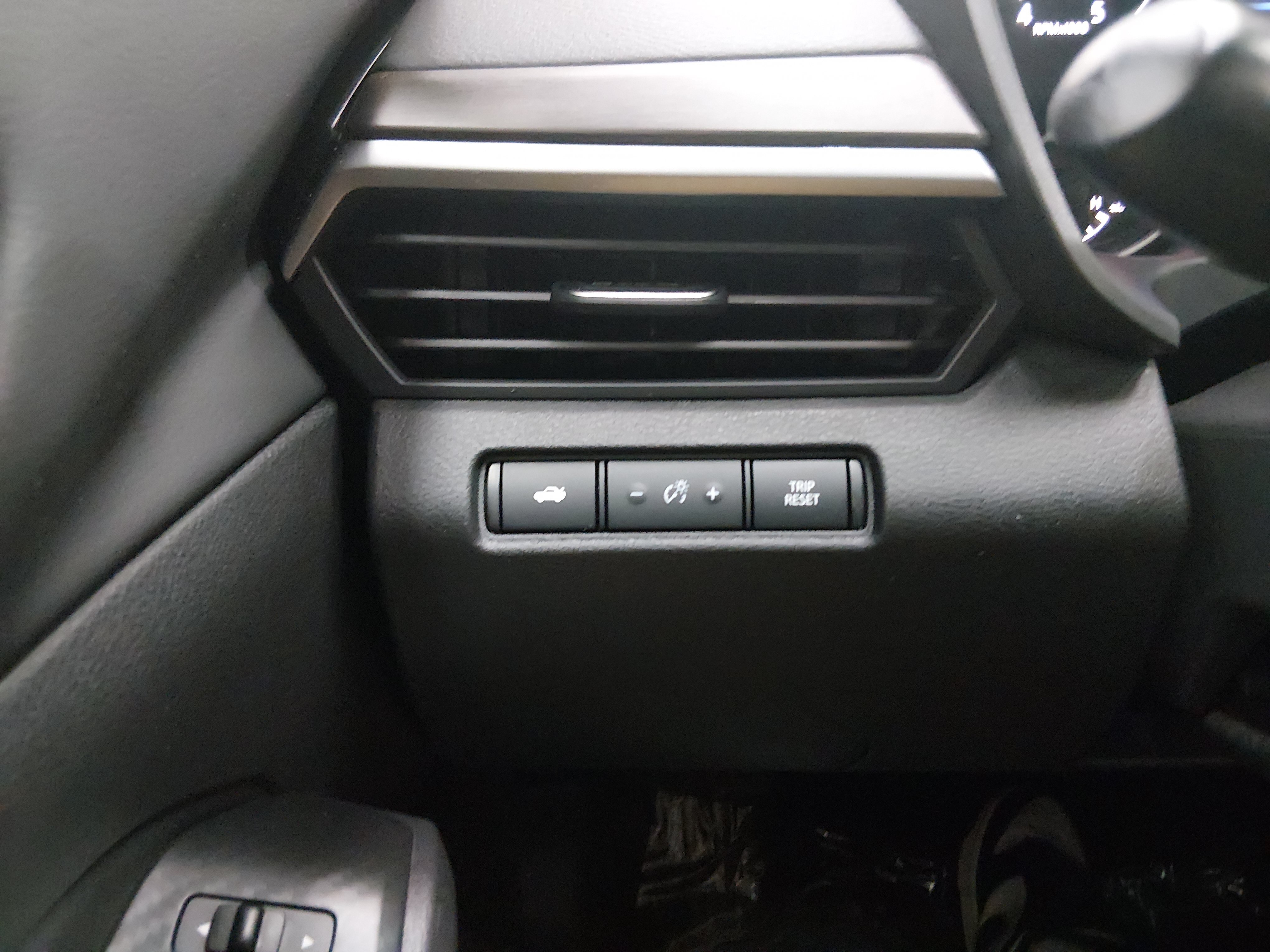 2025 Nissan Altima SV - Photo 13