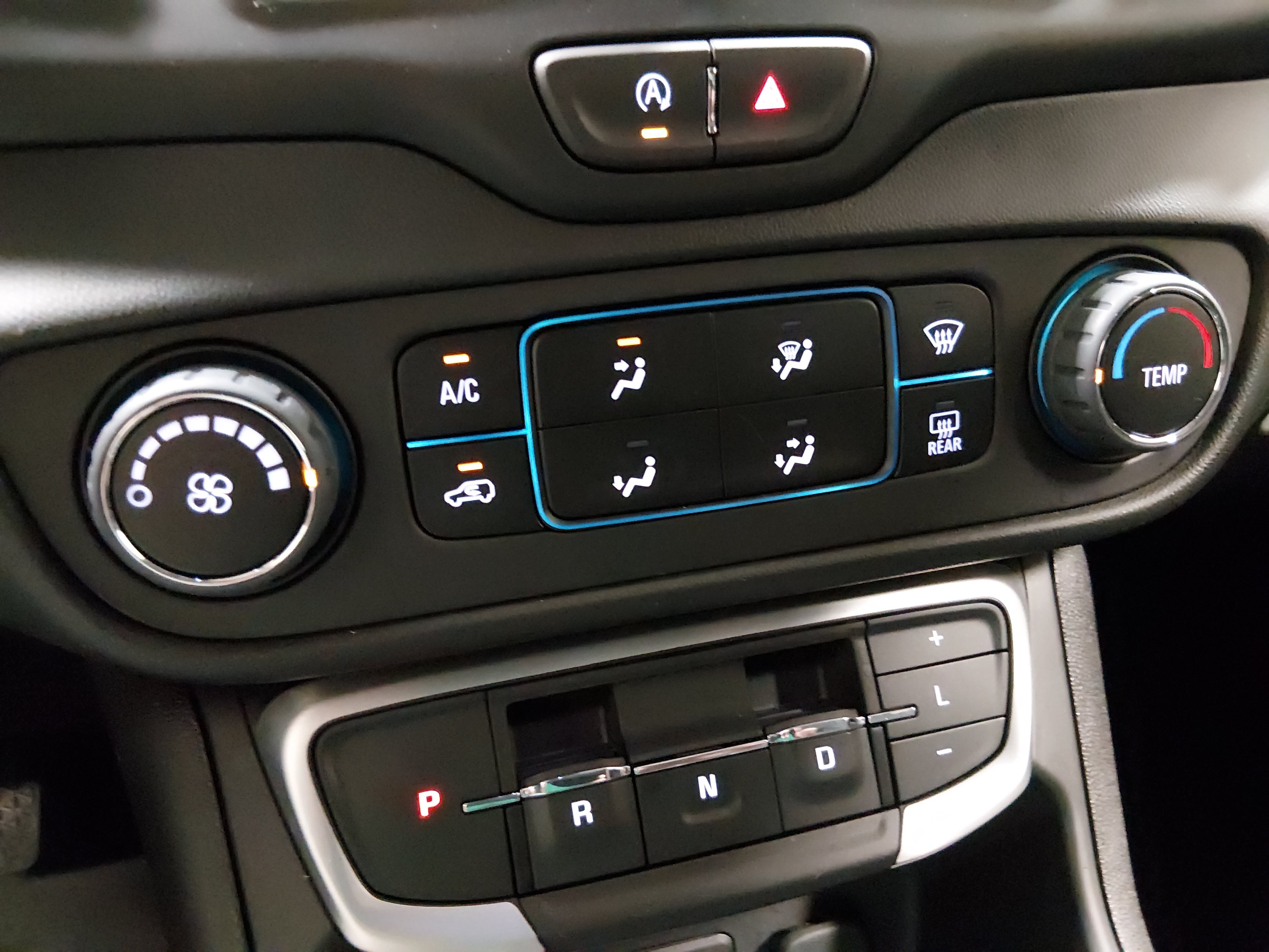 2024 GMC Terrain SLE - Photo 18