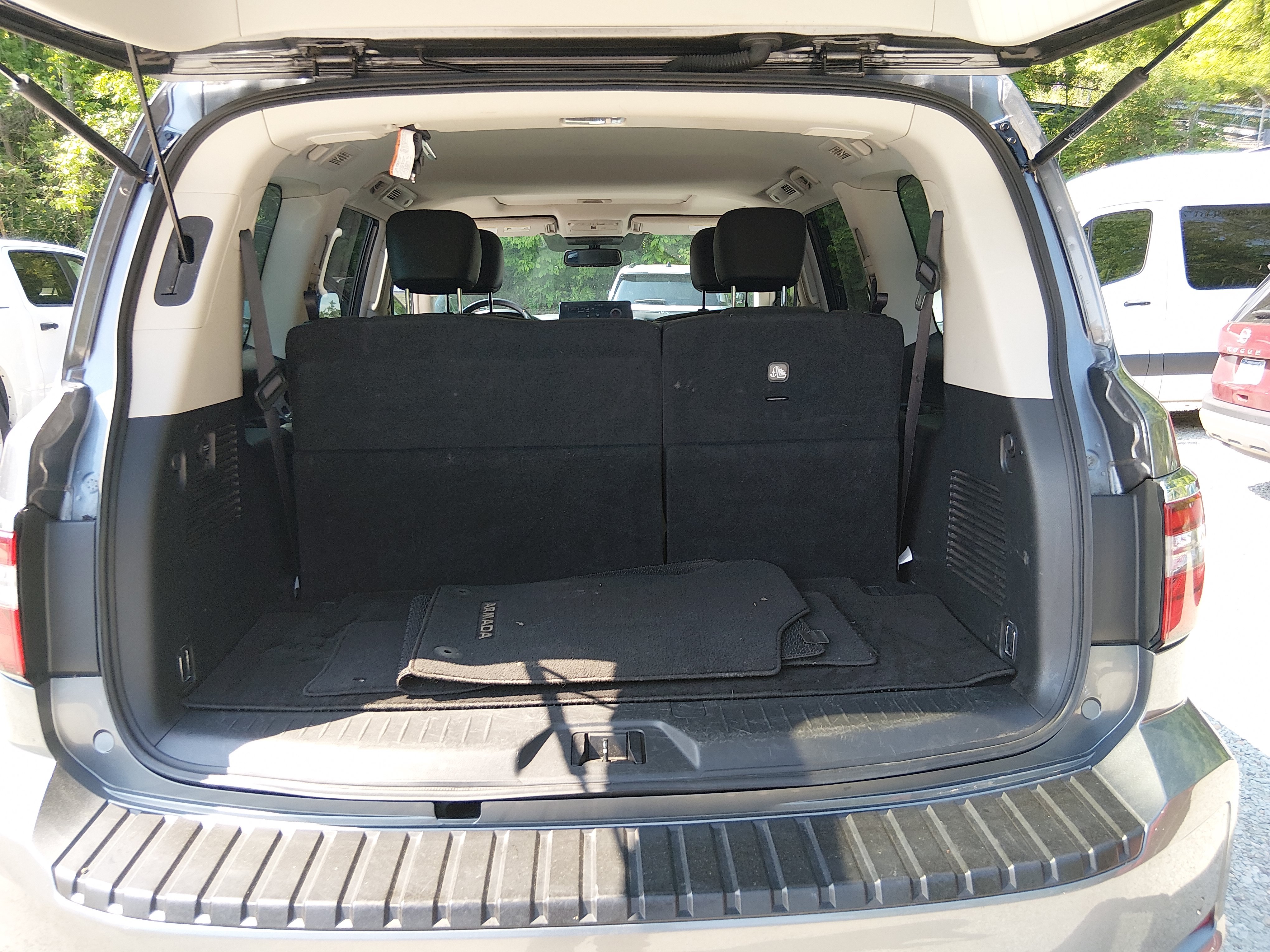 2023 Nissan Armada SL - Photo 11