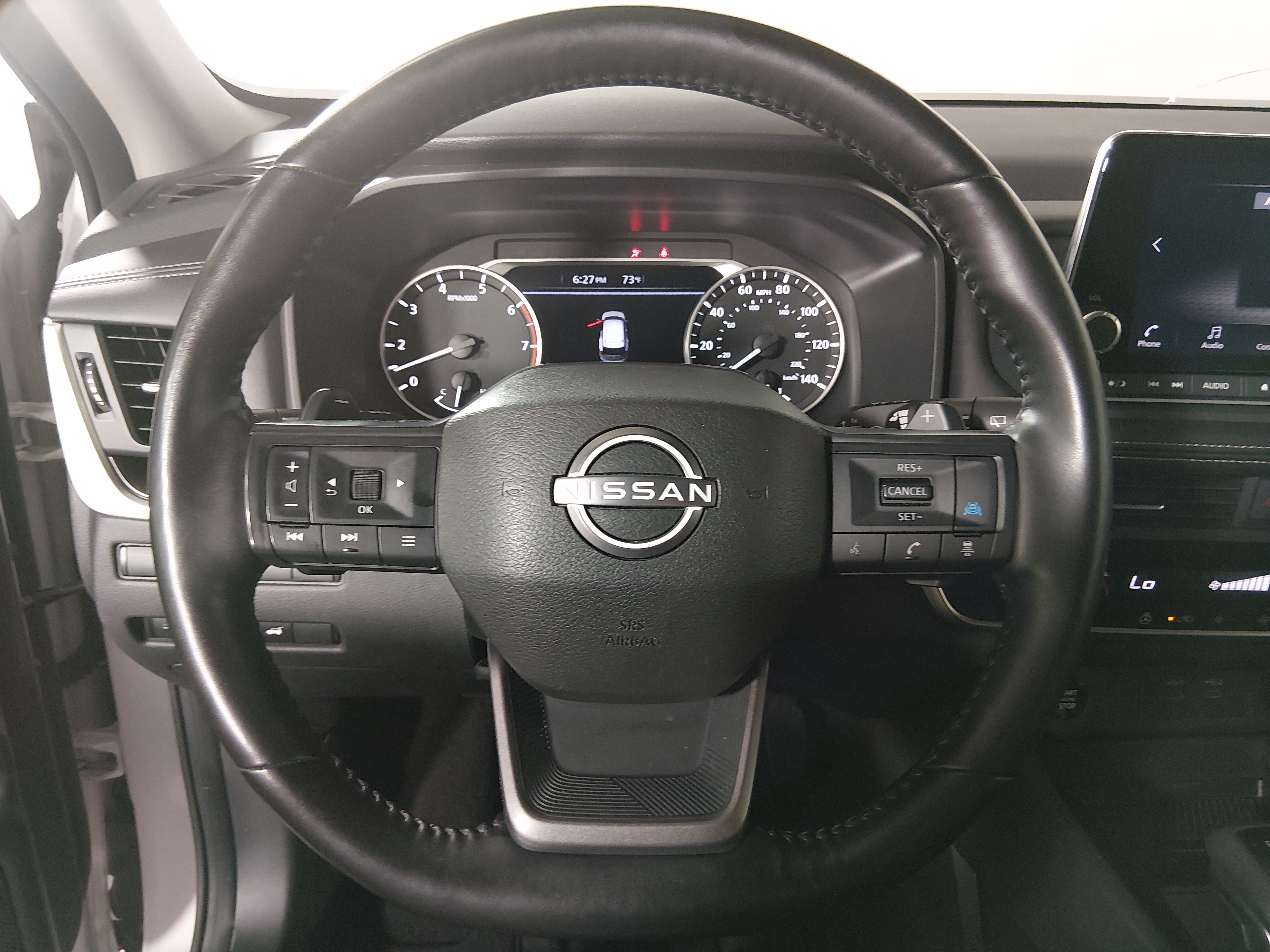 2025 Nissan Rogue SV - Photo 12