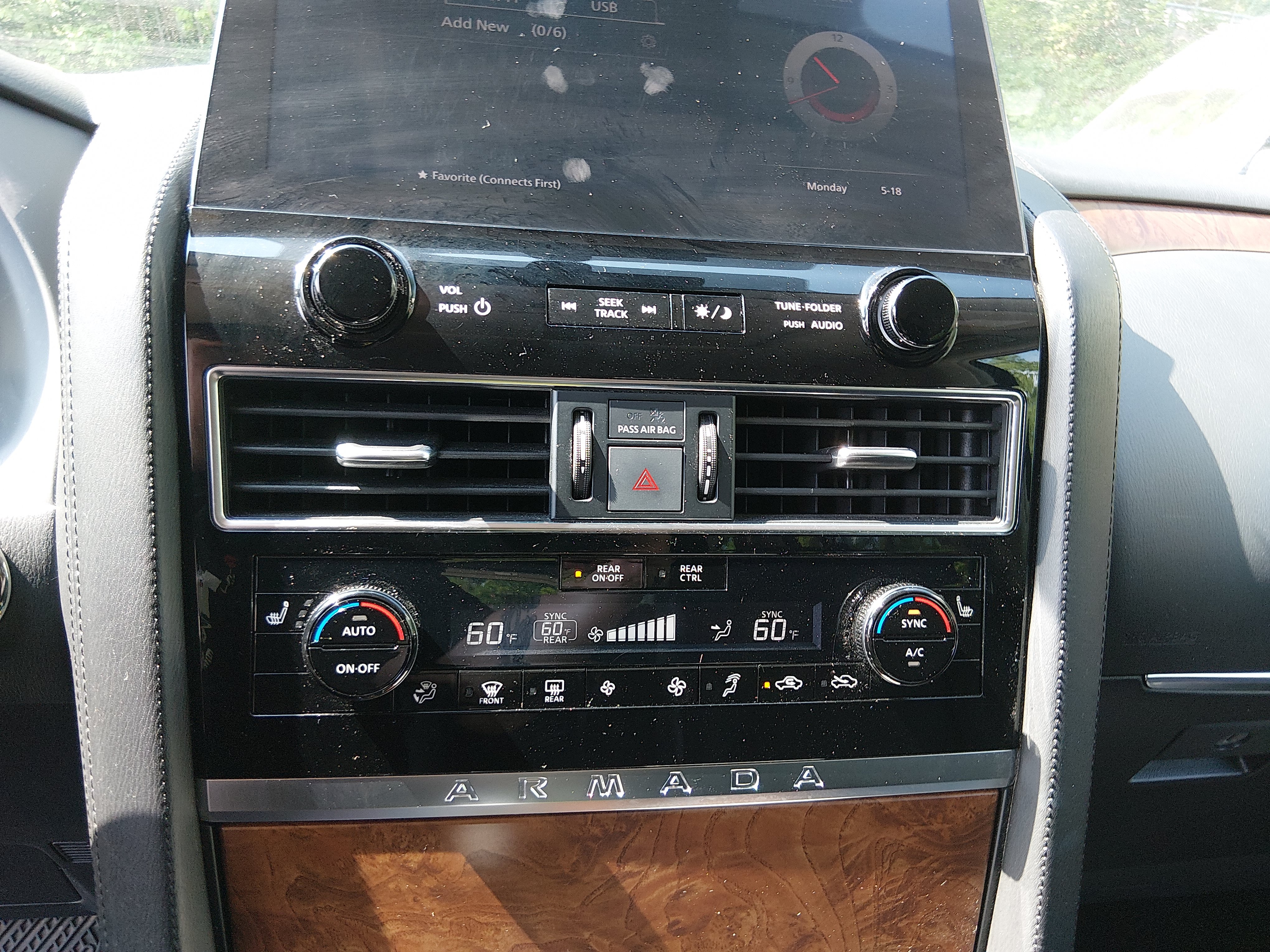 2023 Nissan Armada SL - Photo 13