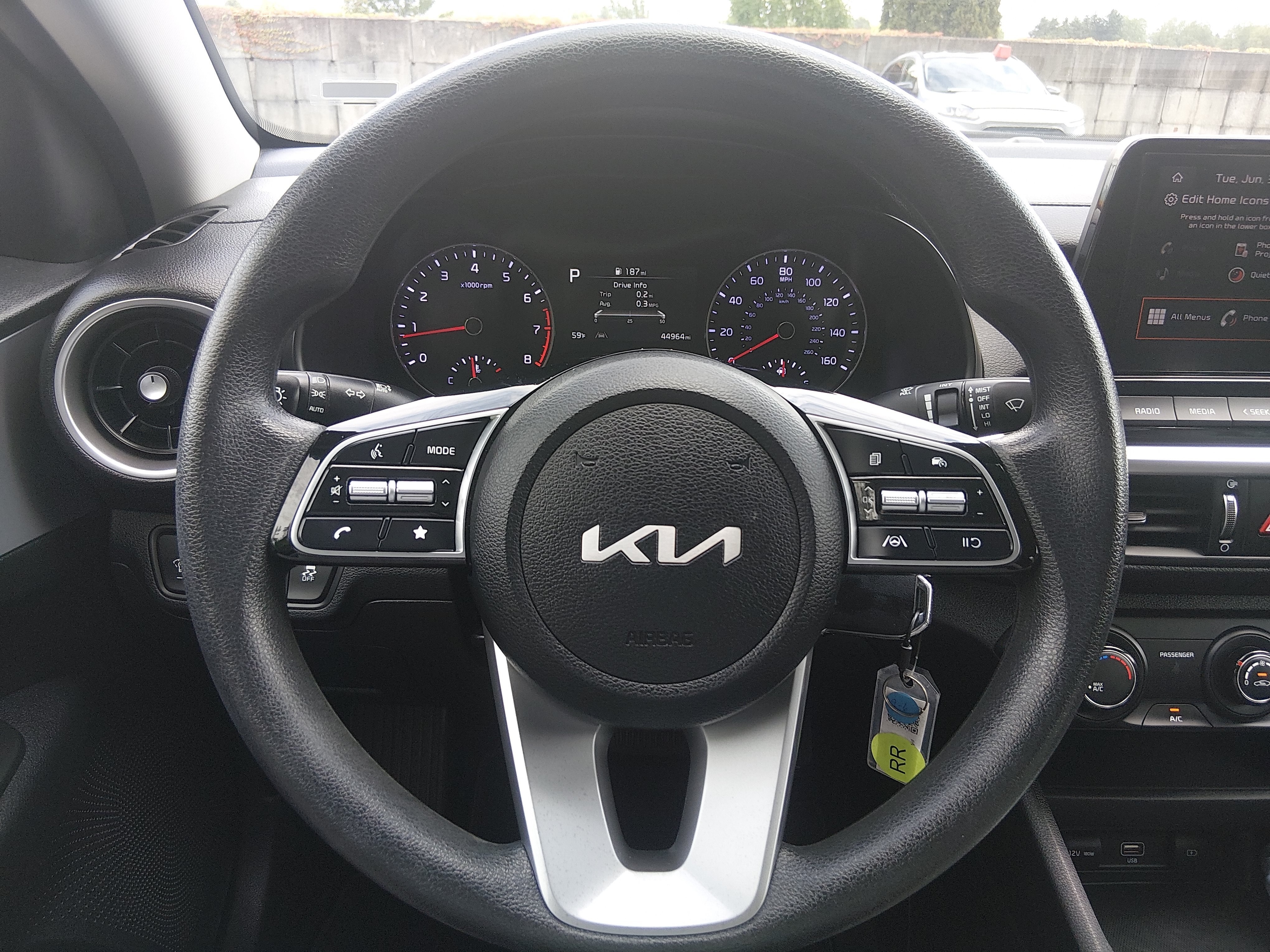 2024 Kia Forte LXS - Photo 12